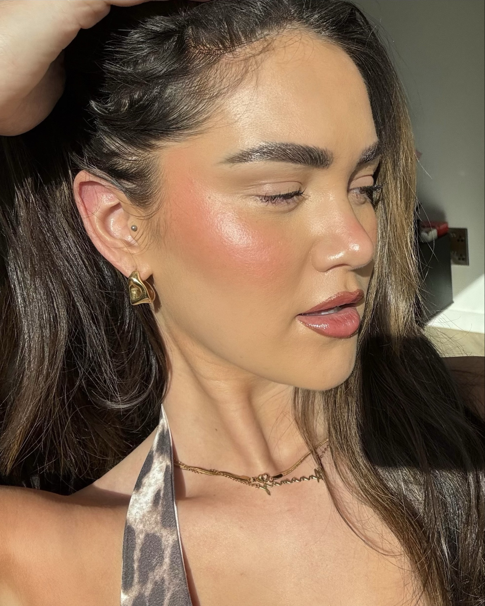 Victoria Secret Angel Inspired Blush🤭❤️ #makeuphacks #vsangelmakeup #blush #rarebeauty