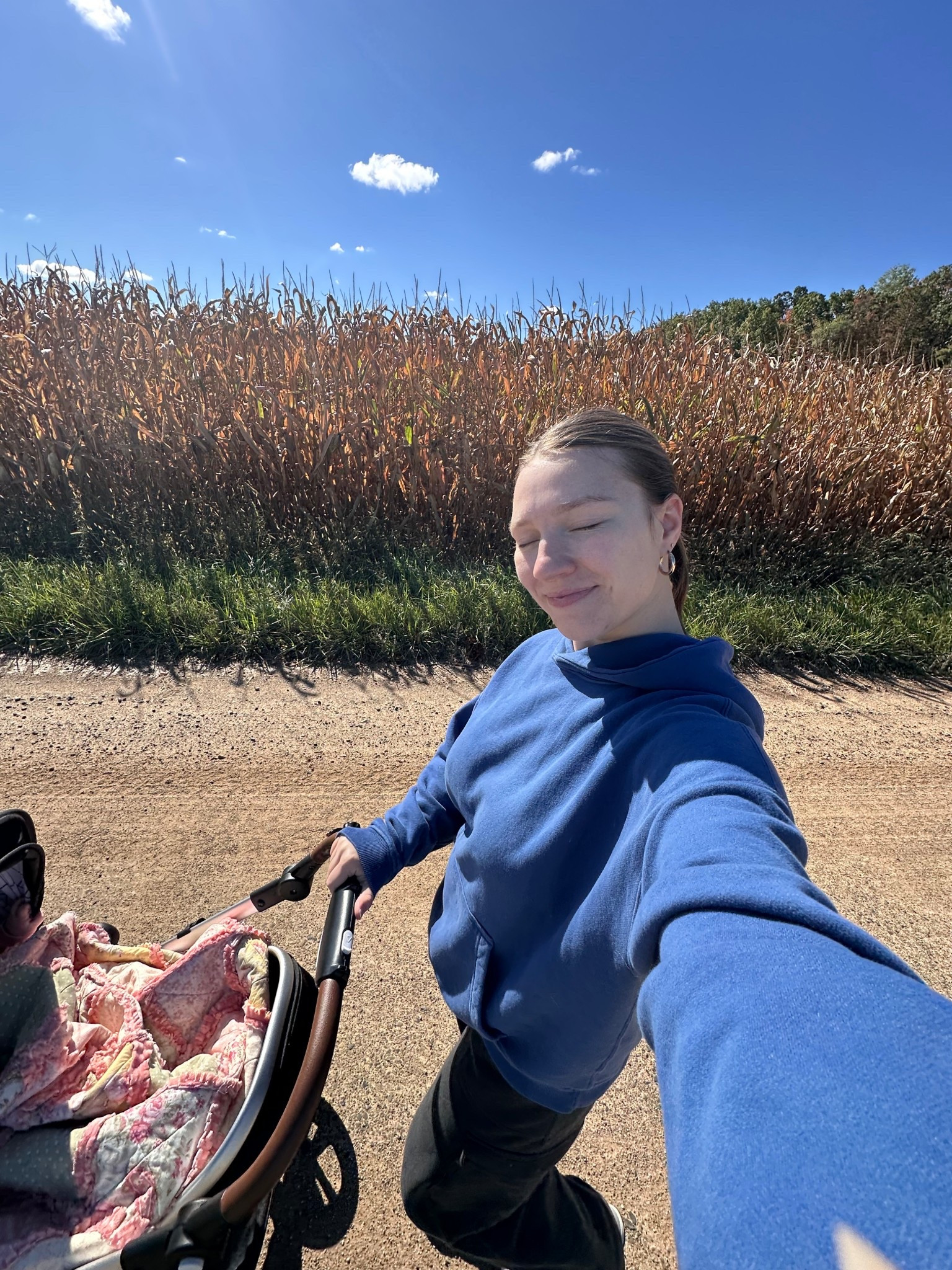 Finally sweatshirt weather🍁🤩

#LTKSeasonal #LTKBaby #LTKMidsize