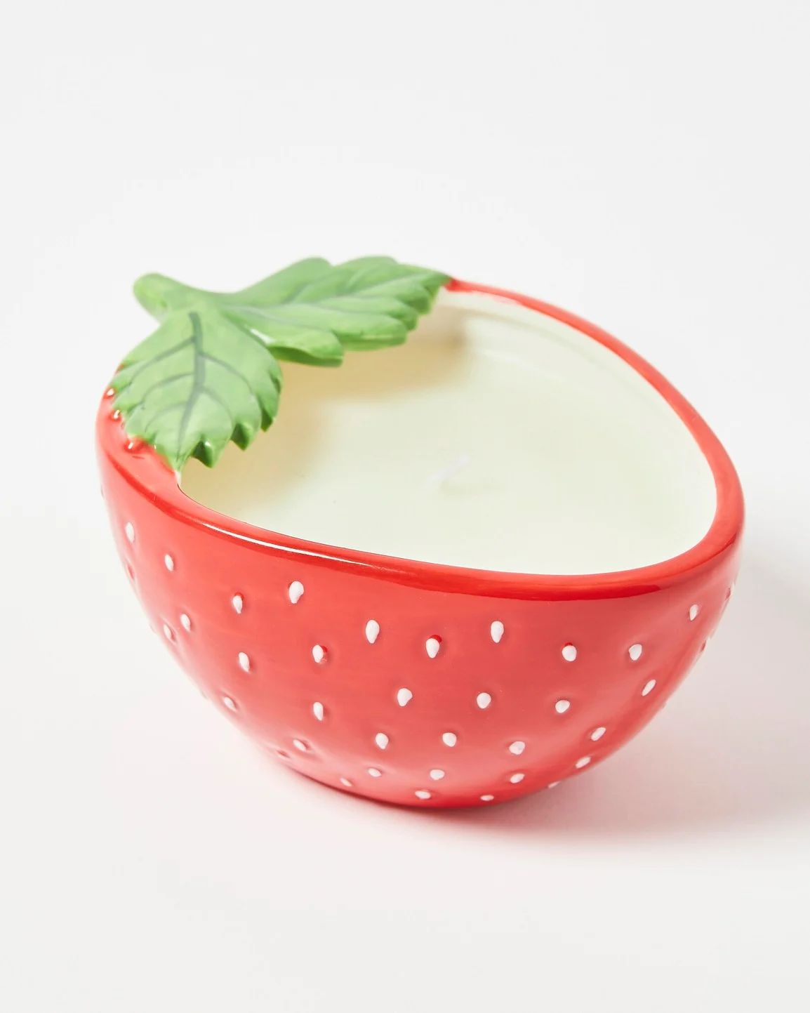 Aubrey Fresa Red Strawberry & Elderflower Ceramic Scented Candle | Oliver Bonas | Oliver Bonas (Global)