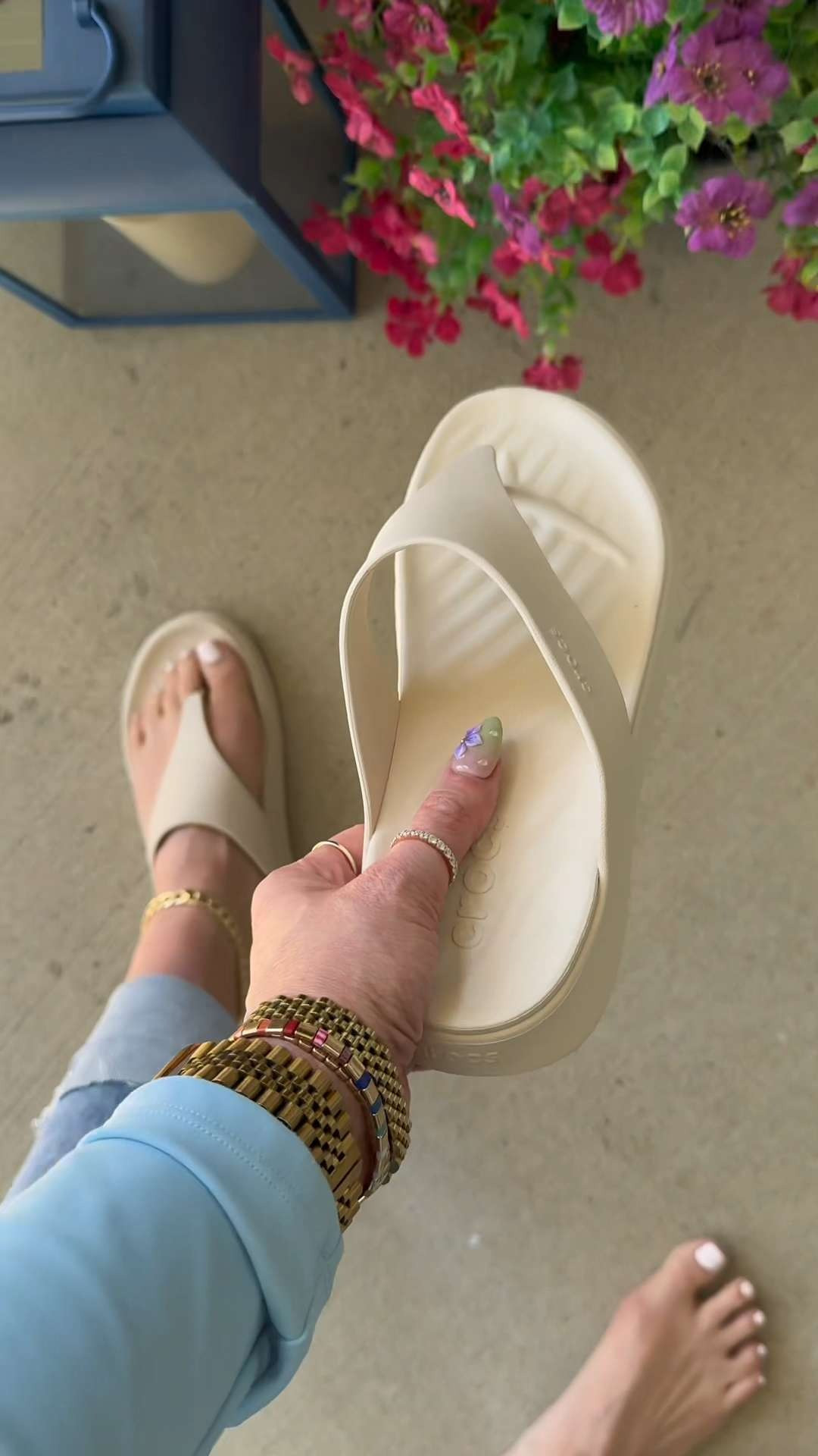 They literally feel like nothing on my feet but still look put together

#LTKFinds #LTKTrend #LTKStyle
#MinimalStyle #CasualChic #ComfortWear #earnscommissions 

 #LTKootd #LTKOver40 #LTKTravel