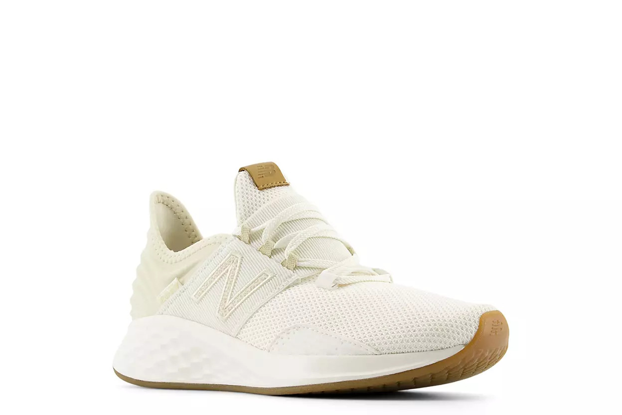 WOMENS FRESH FOAM ROAV RUNNING SHOE | Rack Room Shoes