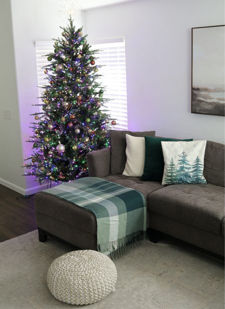 Christmas Tree, traditional living room Christmas Decor

#LTKHoliday #LTKhome #LTKSeasonal