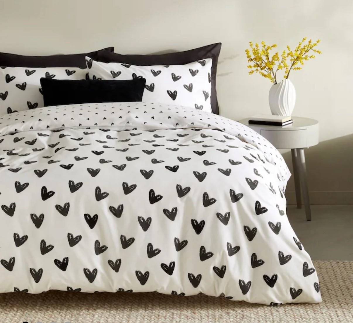Adding some Valentines Day to your bed in a subtle way 

#LTKHome #LTKSeasonal