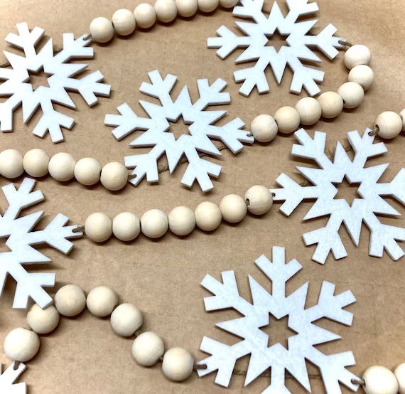 Winter White Felt Snowflakes Garland and Wood Beads for Mantel - Etsy | Etsy (US)