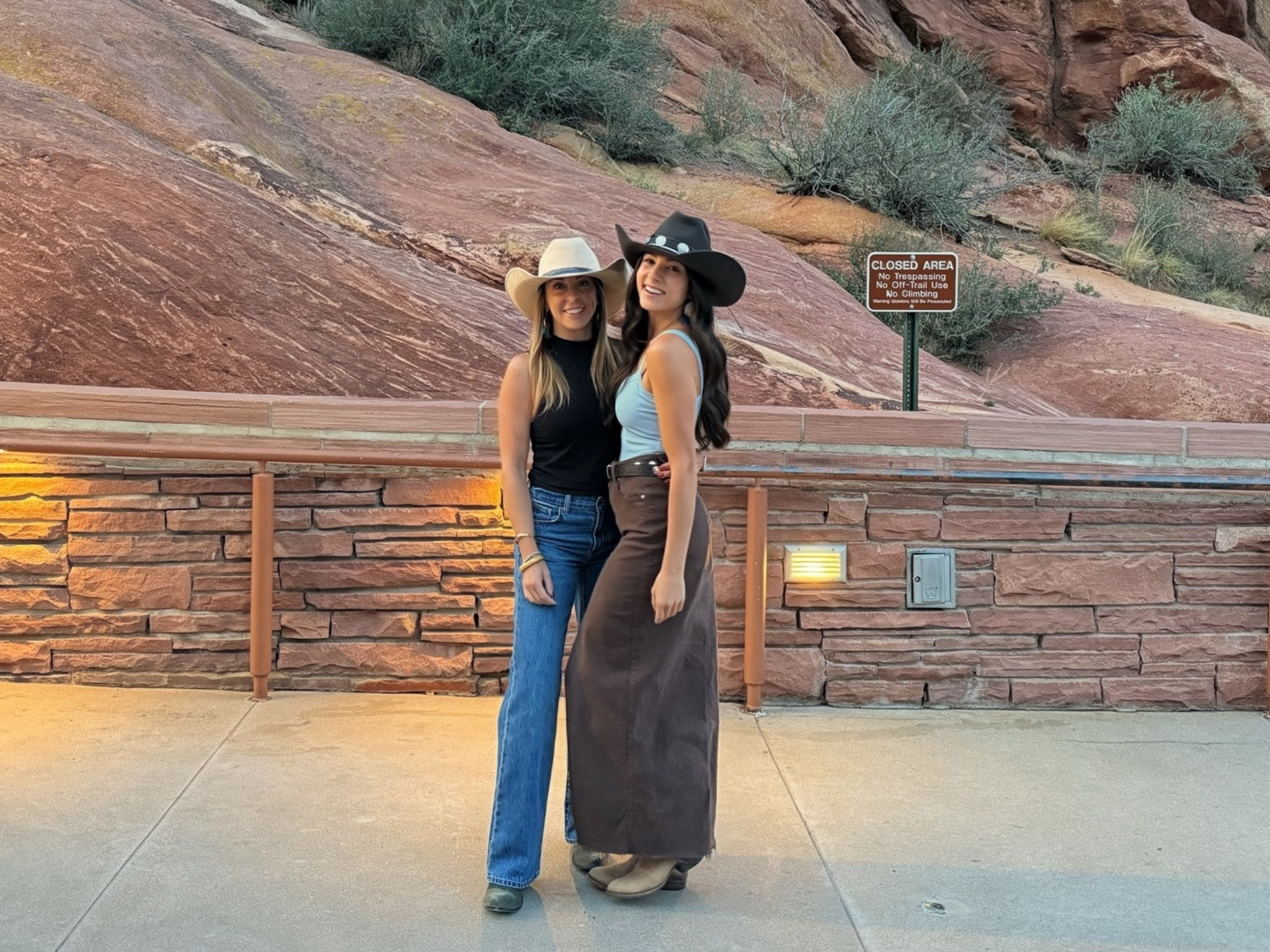 Red rocks concert outfit. Wearing size 26 in Paige pencil skirt

#LTKPetite #LTKSeasonal #LTKootd
