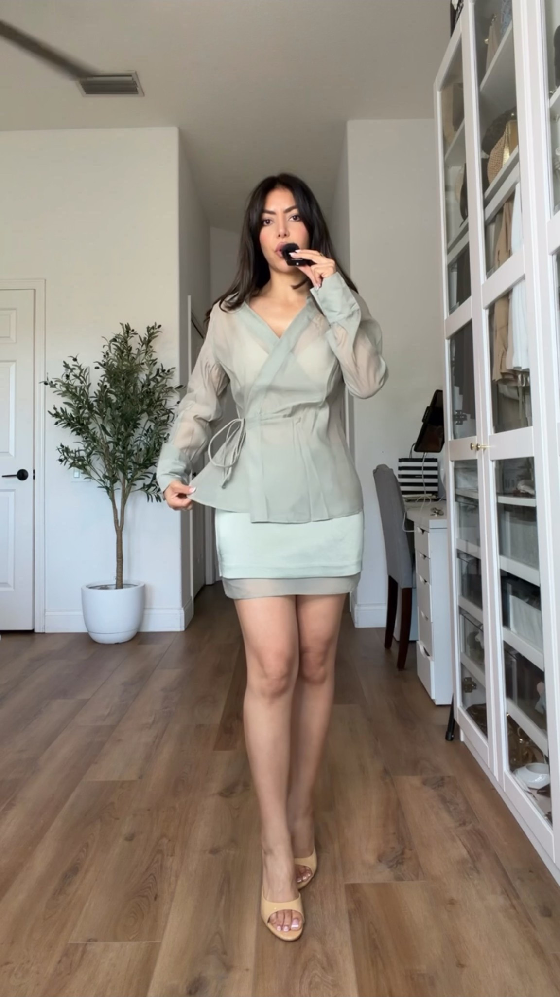 Meshki sage green matching set ✨

I love this satin mini skirt and cross over shirt. Such a cute Summer outfit!

Meshki outfits, mini skirt outfit, Summer outfits, satin skirt, summer outfit ideas

#LTKgrwm #LTKSeasonal #LTKootd