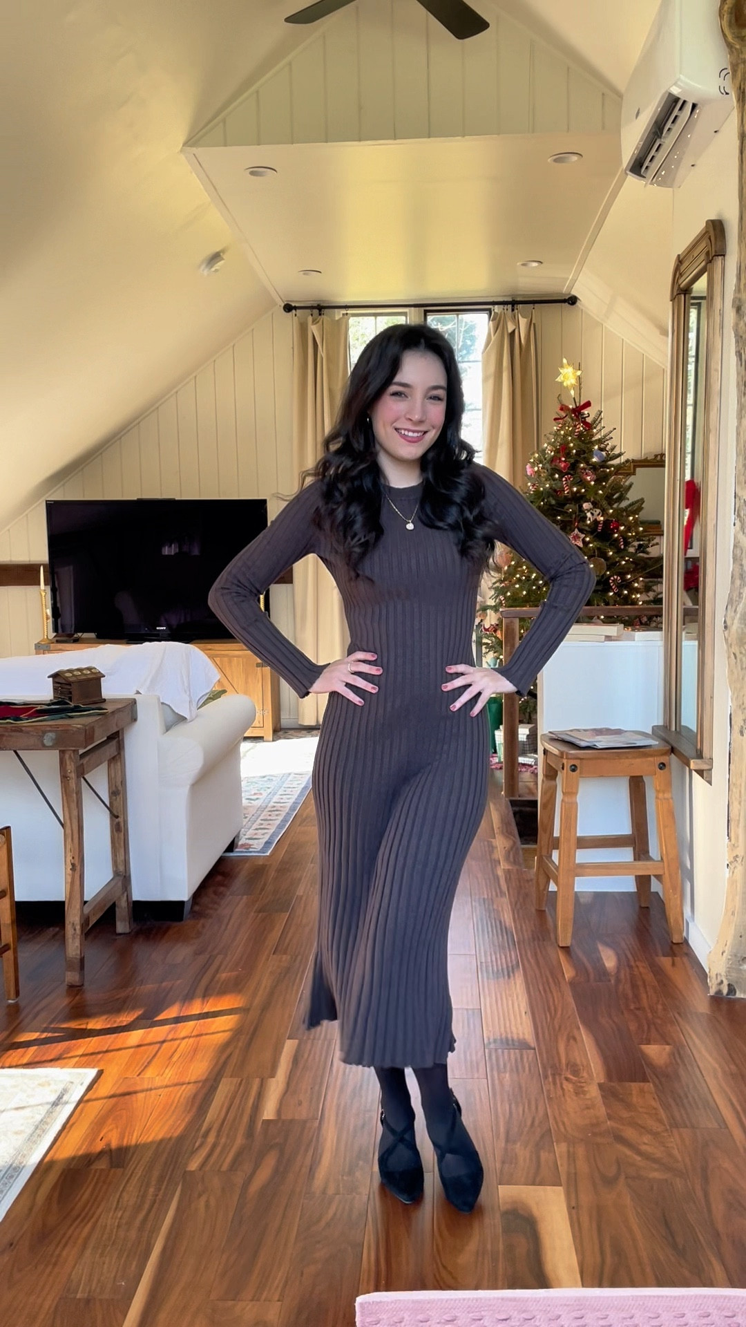 Quick OOTD! New cozy sweater dress from Quince! I am wearing XS in Mocha Heather (I'm 5 foot 3!). Perfect work or going out dress for winter 🤍🐻

#LTKHoliday #LTKFindsUnder100 #LTKGiftGuide