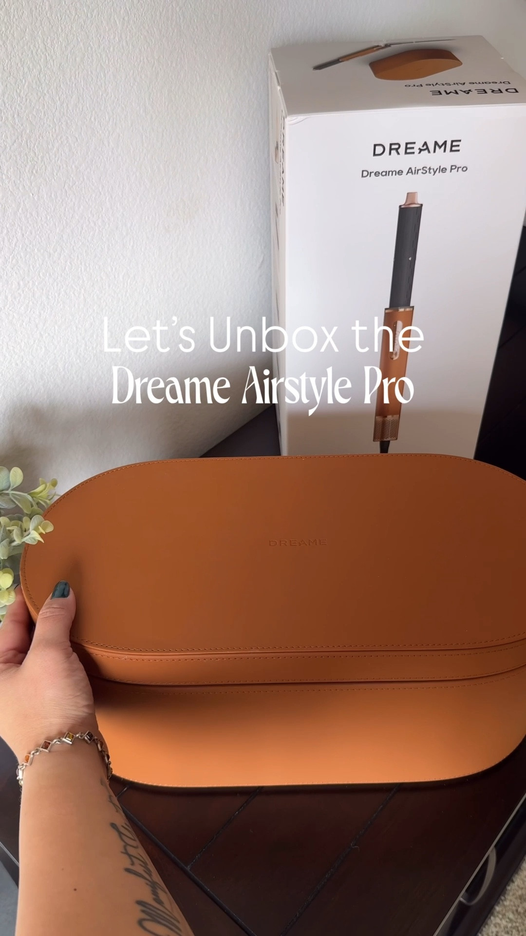 The Dreame Airstyle Pro 7-in-1 Hair Styling tool IS ALL THE HYPE (see for yourself)

#LTKGiftGuide #LTKBeauty