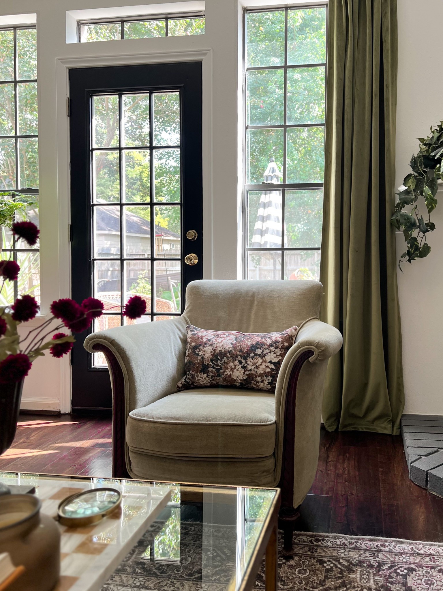 Elegant fall touches to the living room  

#LTKHome #LTKSeasonal #LTKFindsUnder50