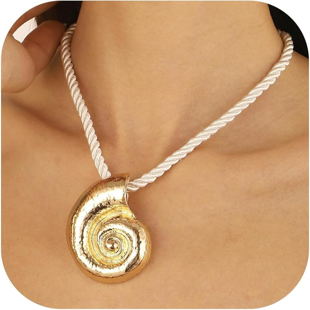 YANCHUN Conch Shell Necklace for Women Gold Shell Necklace Dainty Seashell Necklace Trendy Shell ... | Amazon (US)