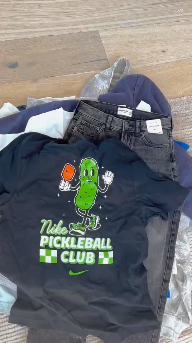 Teen boy back to school clothes haul 📚

Teen boy clothes, tween boy clothes, Abercrombie men, Abercrombie boys, boys tee, teen boy tee, teen boy hoodie, adidas teen boy, school clothes, Christine Andrew 

#LTKFindsUnder50 #LTKBacktoSchool #LTKKids