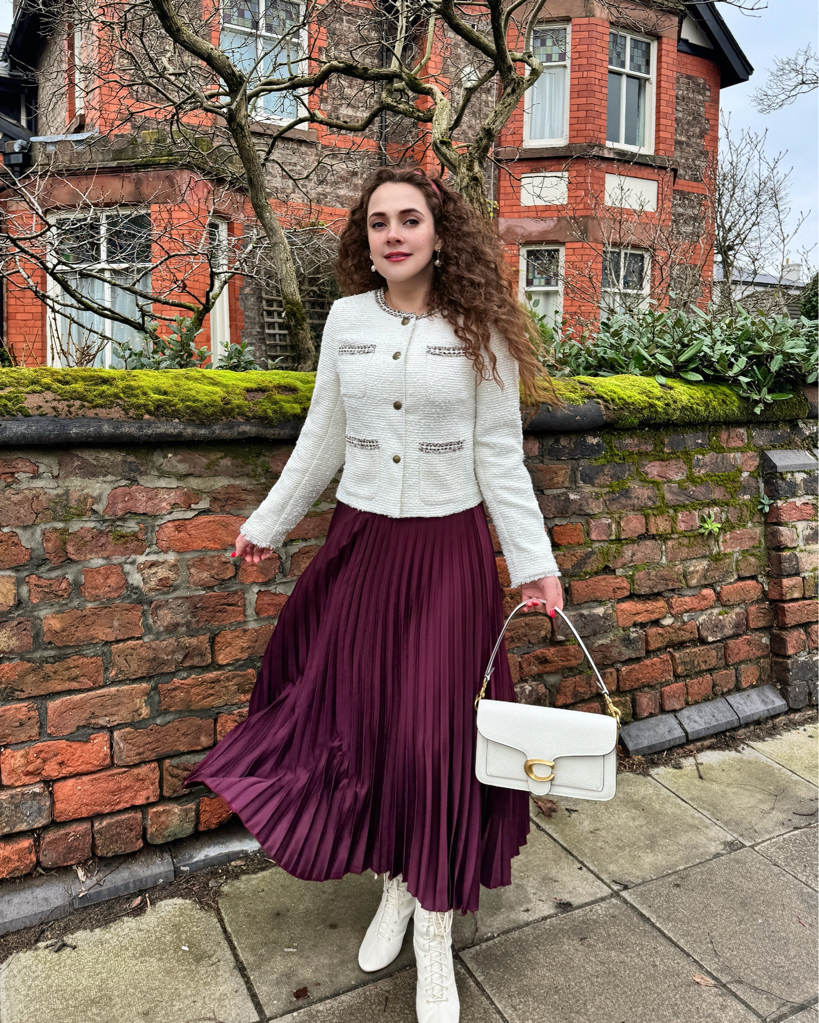 One more outfit before getting all sparkly ♥️✨

🏷
#elegantstyle #chicfashion #instalike #explorepage #femininestyle #pinterestaesthetic #elegantfashion #classicfashion  #elevateyourstyle #wiwt #igstyle #ukfashionblogger #effortlesschic #musthave #christmasvibes #winteroutfit  #winterfashion#outfitinspo #fashioninspiration #ootdfashion #styleinspo #winterstyle #burgundy #burgundyoutfit #MangoWoman #thatnewlookfeeling #zarawoman #holidayseason

#LTKeurope #LTKuk #LTKWinterSale