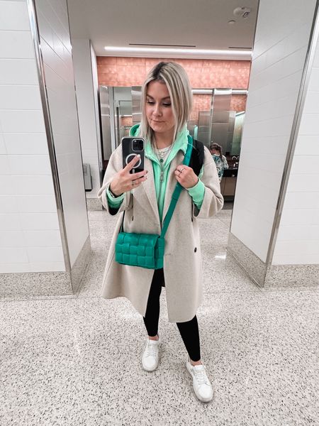 Travel outfit 💚