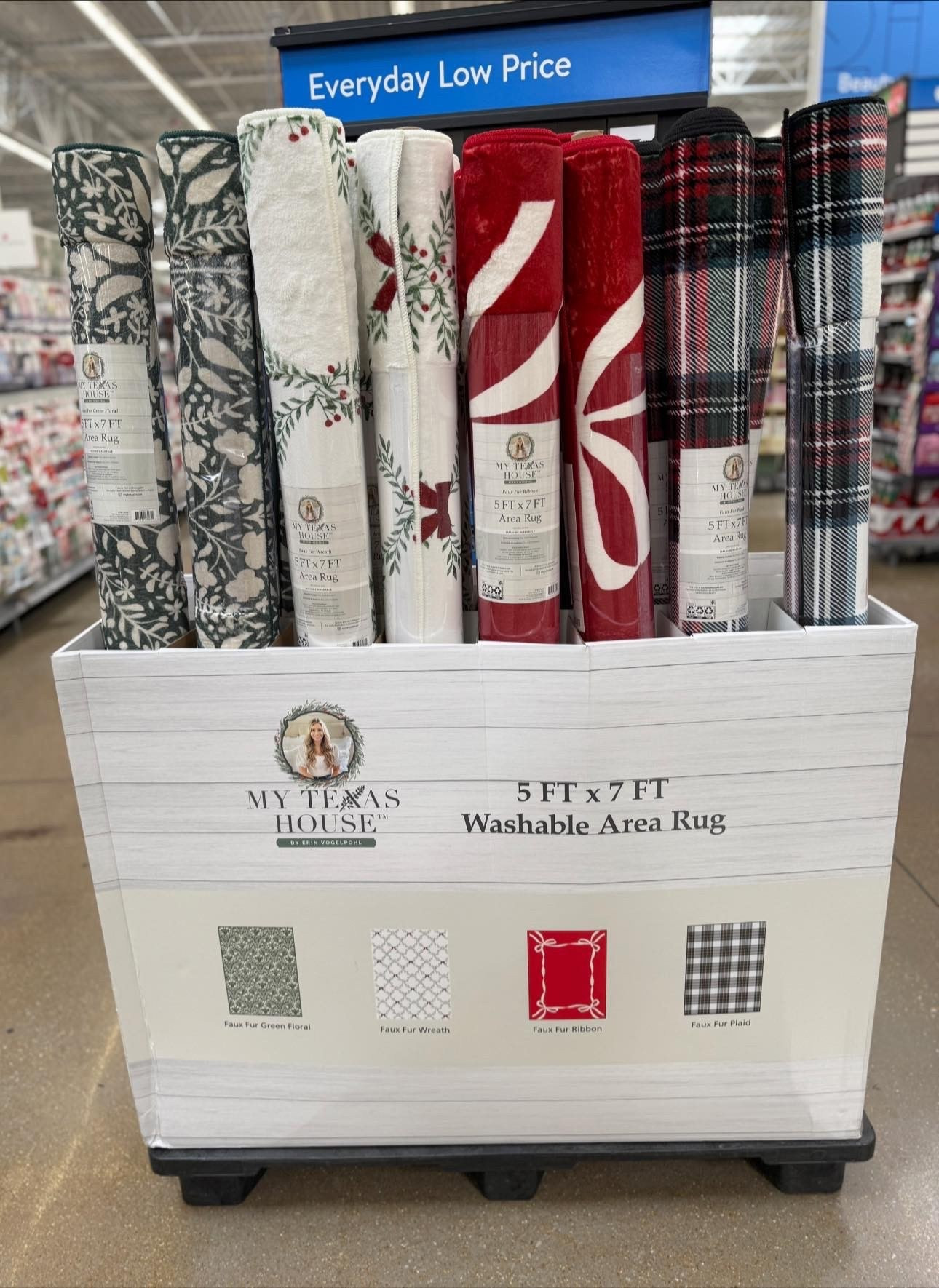 Obsessed with these Holiday rugs!! 

#LTKSeasonal #LTKHoliday #LTKHome