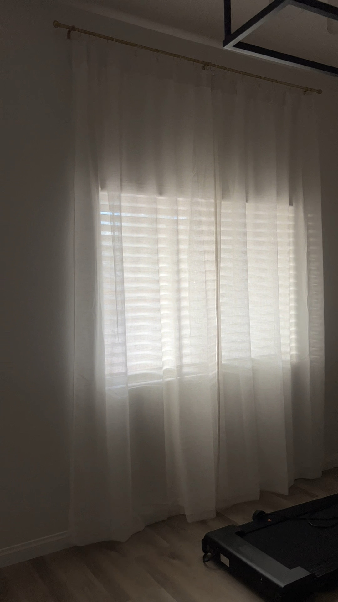 I got the curtains in the natural color🫶🏼

#LTKFindsUnder50 #LTKU #LTKHome