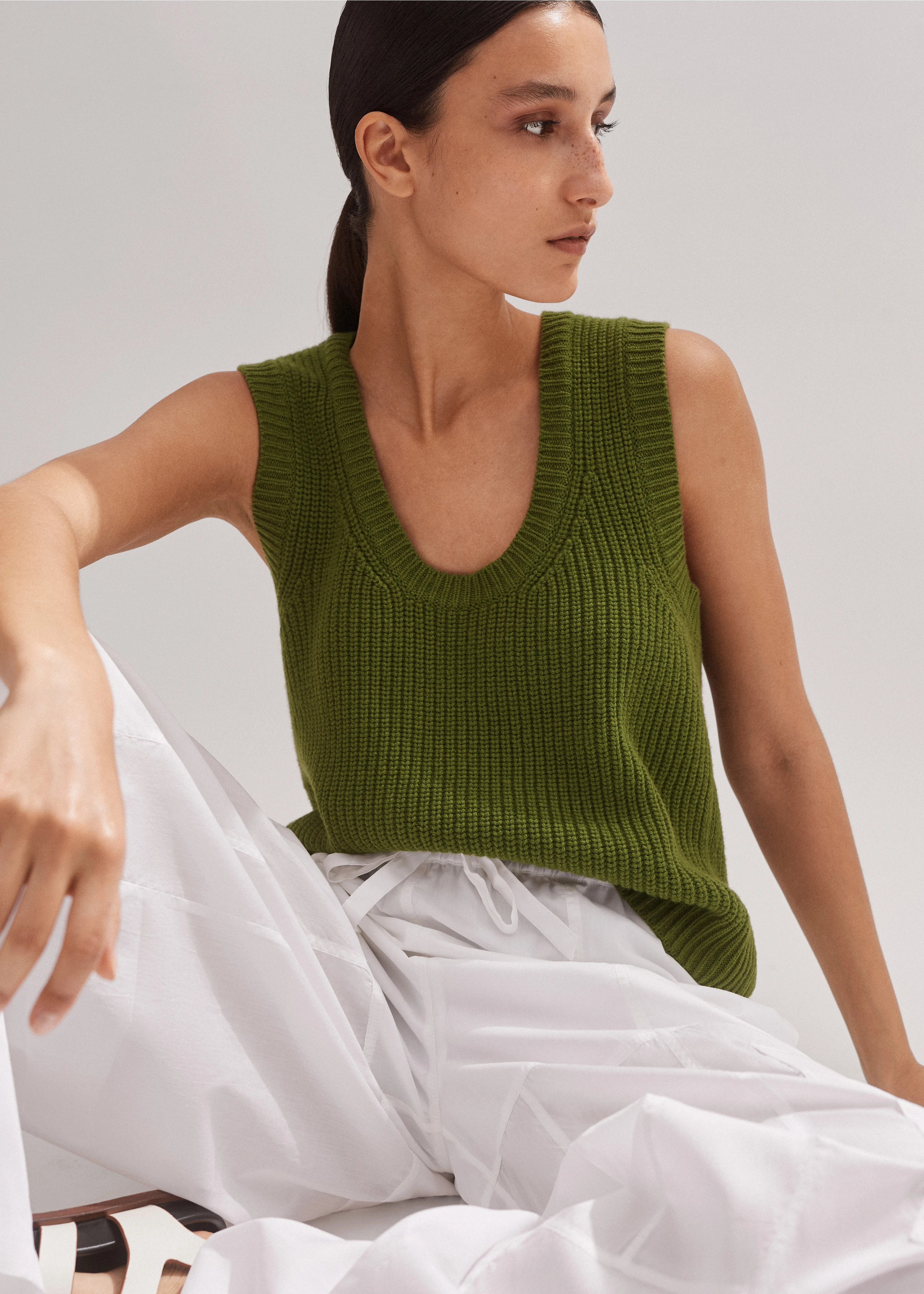 Merino Cashmere Ribbed Scoop Neck Sweater Vest | ME+EM US