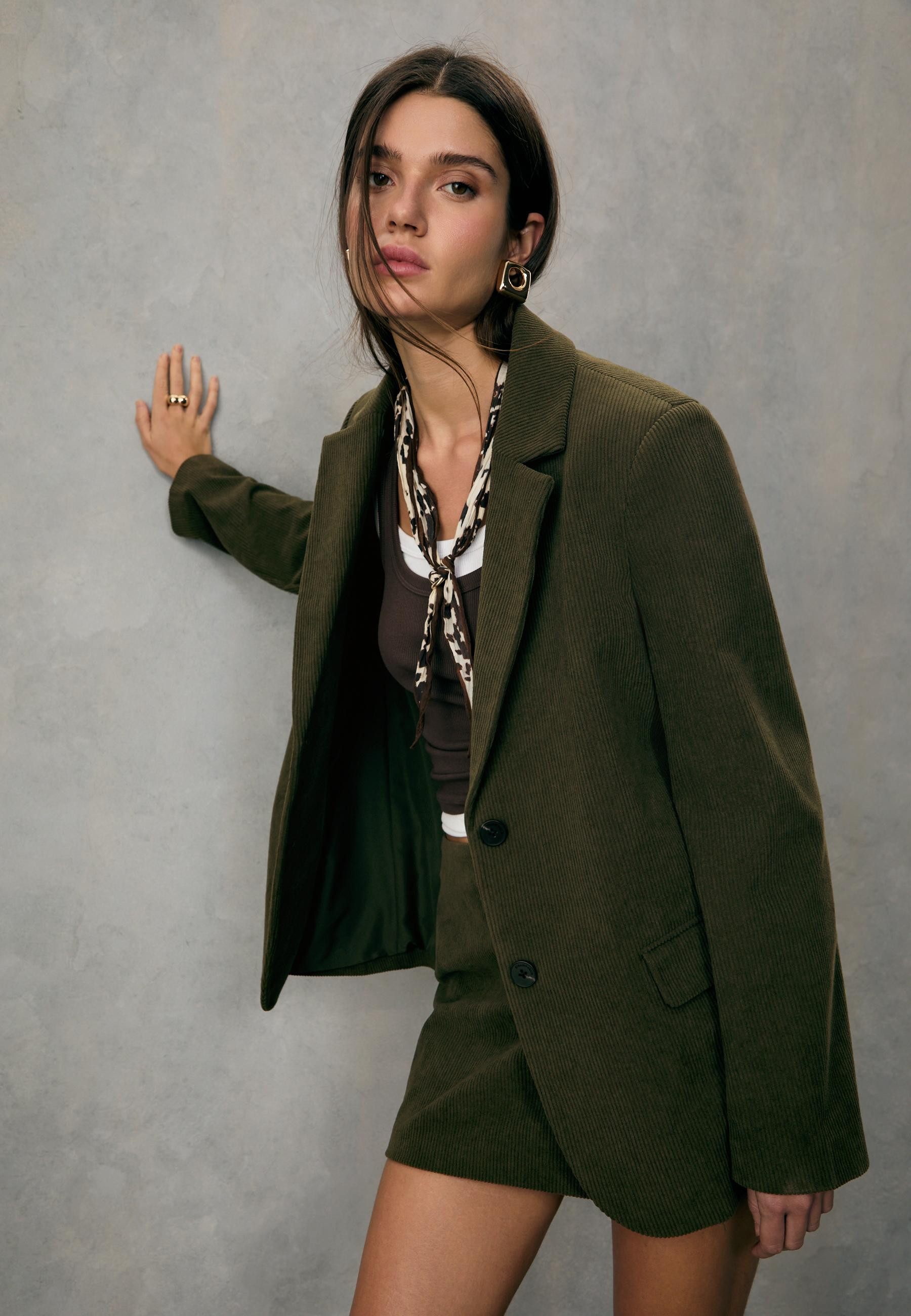 Straight fit corduroy blazer - Women's Stradimarket | Stradivarius United Kingdom | Stradivarius (UK)