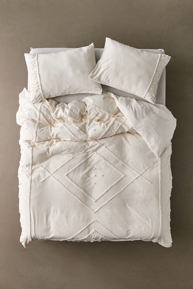 Eliaf Tufted Duvet Cover | Urban Outfitters (US and RoW)