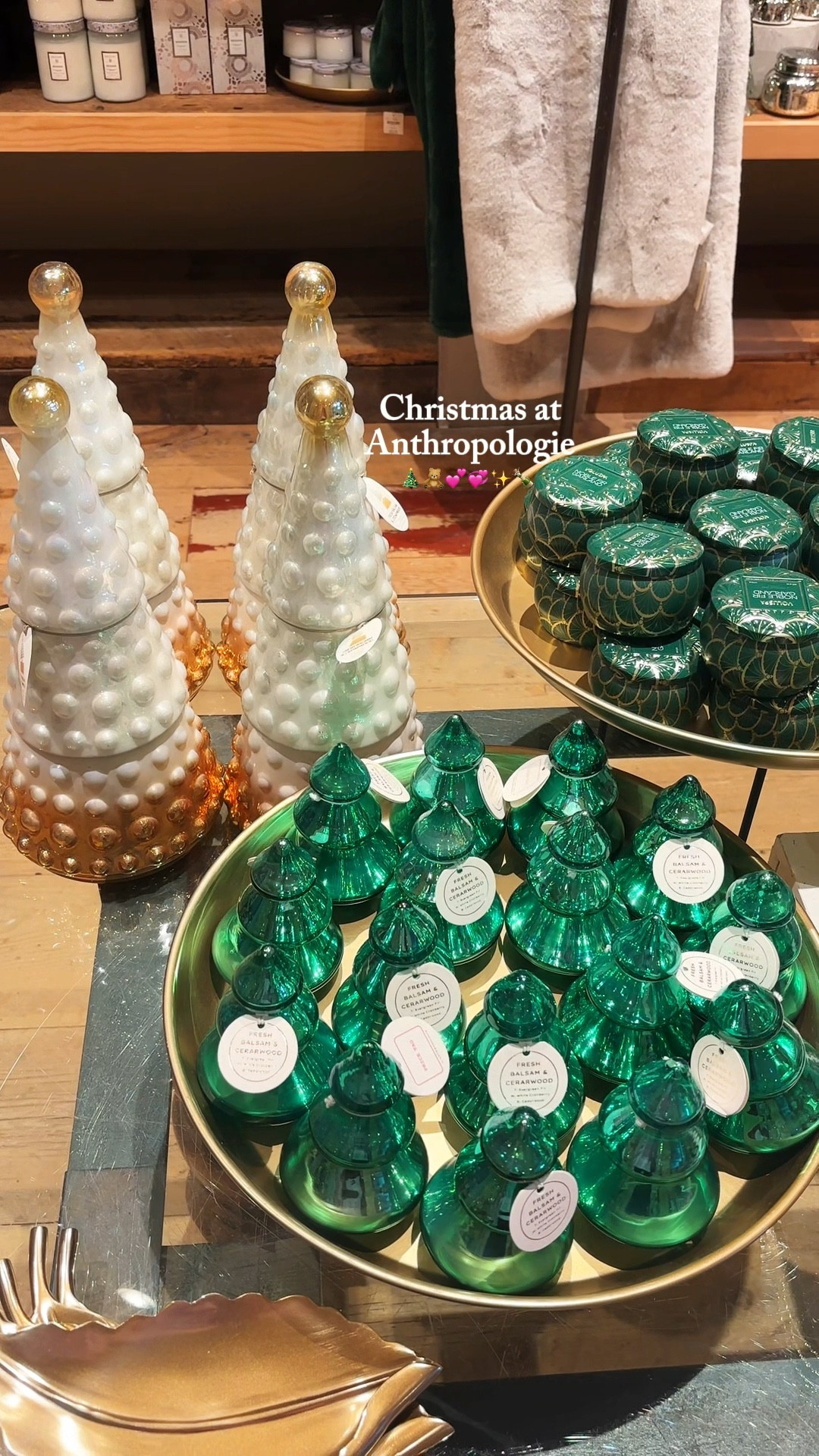 Christmas home decorations 🎄

#LTKHome #LTKSeasonal #LTKVideo