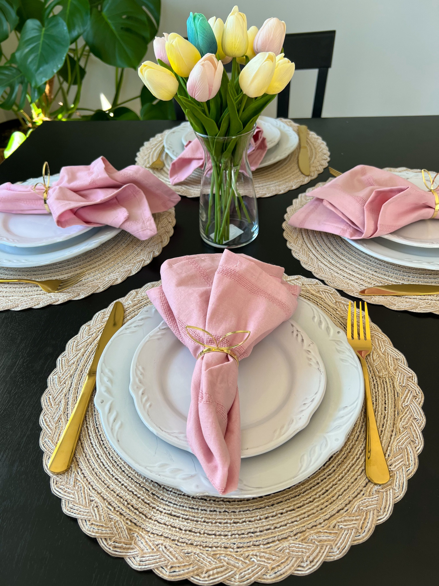 Easy Easter table!

Easter dining, Easter brunch, faux tulips, gold dining ware, napkin rings 

#LTKSeasonal #LTKfindsunder50 #LTKstyletip
