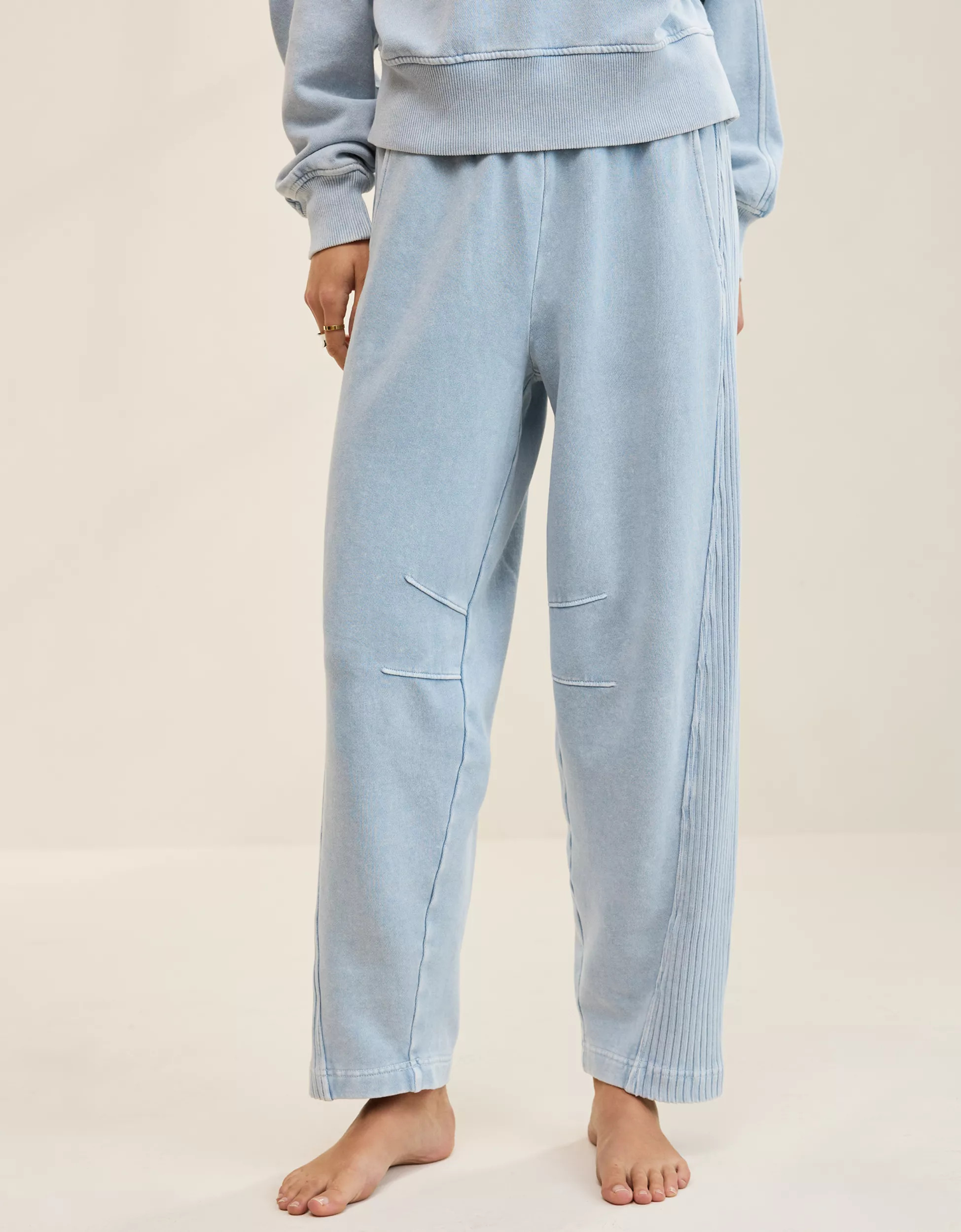 Aerie Oh Snap! Barrel Sweatpant | American Eagle Outfitters (US & CA)