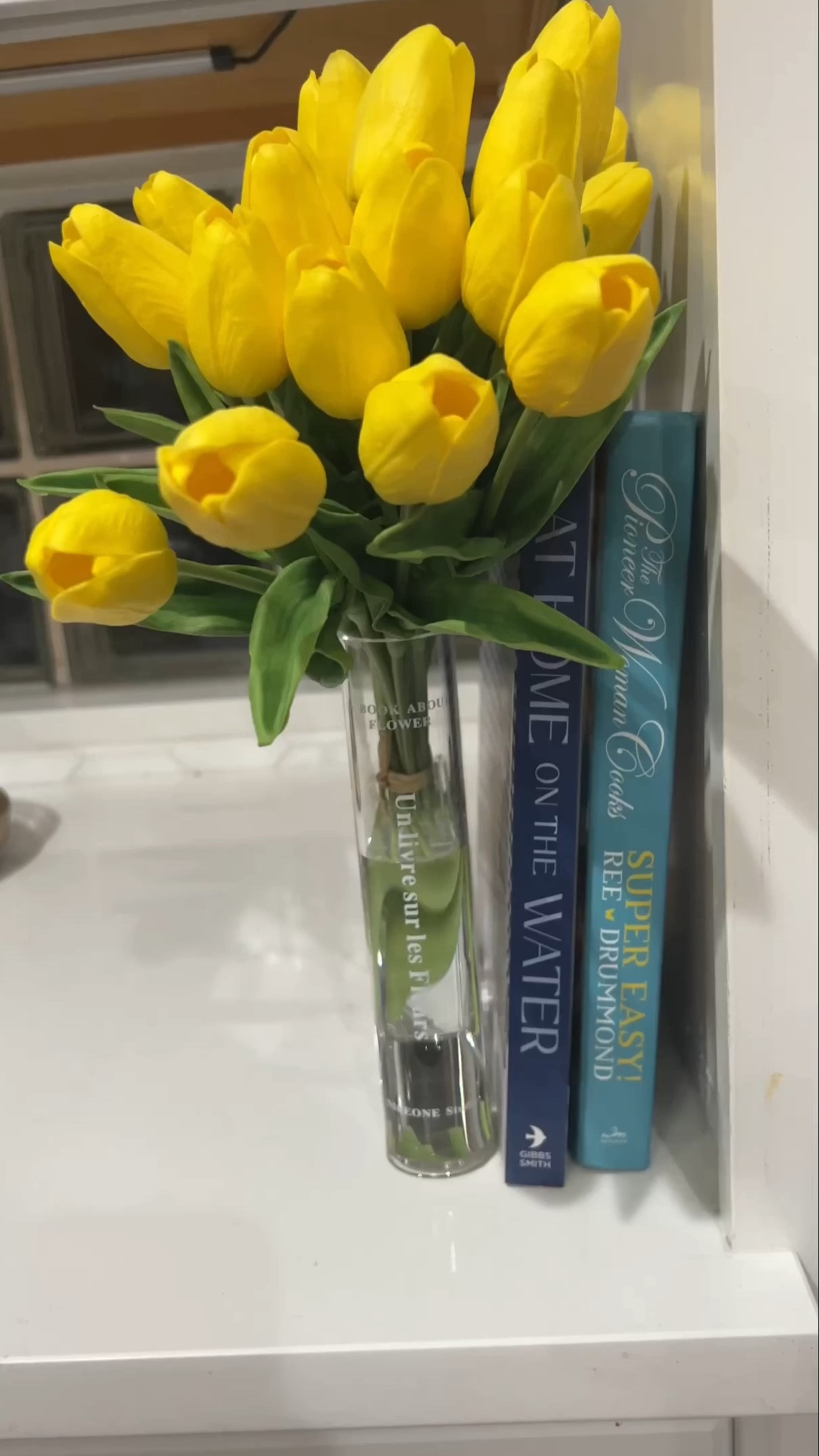 Bookshelf vase

#LTKSeasonal #LTKFind #LTKhome