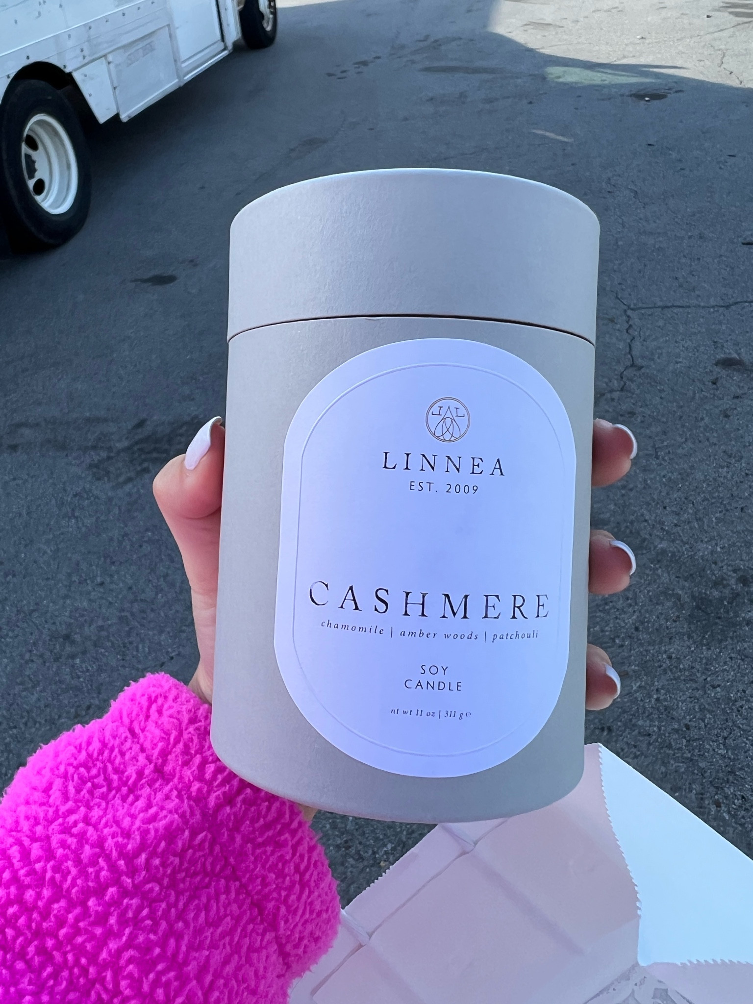 IM OBSESSED!! The perfect bedroom candle 🤍🤍 