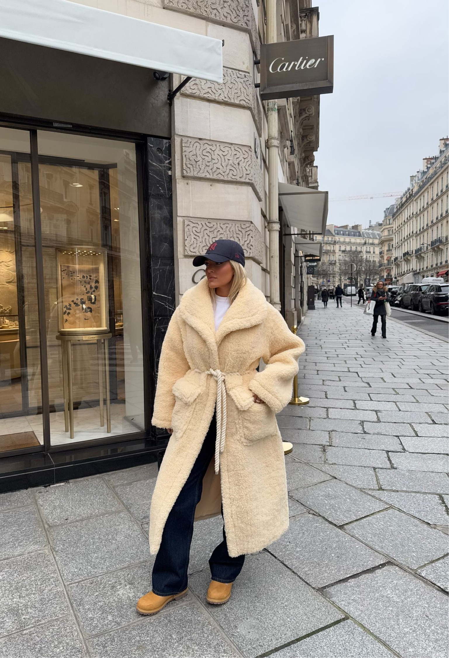 L’academie shearling maxi coat, COS barrel jeans, Timberland boots, New Era cap 🤍

#LTKspring #LTKuk #LTKeurope