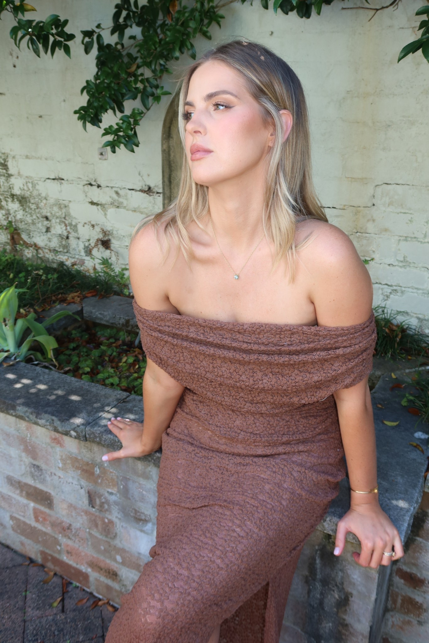 The lace edit 
Set is from Mattir - wearing size 10 in both top and skirt. 🤎