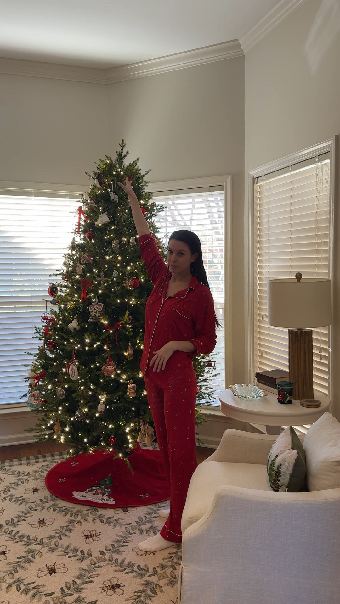 Morning vlog as a first time mom with a 7 month old!!! Getting into the holiday spirit 🤭🎄 

#LTKmomlife #LTKHome #LTKHoliday