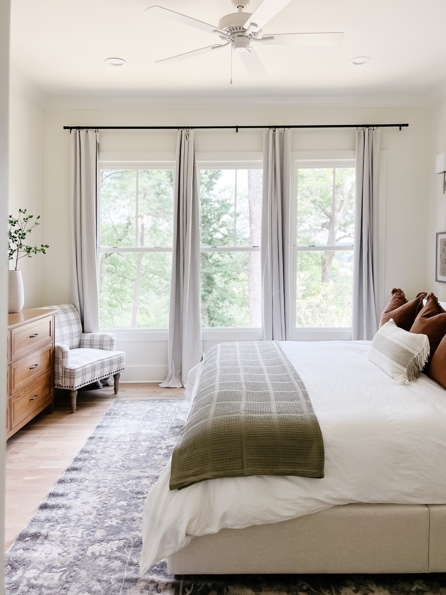 Modern Traditional Primary Bedroom, modern Cabin bedroom, green bedroom

#LTKhome