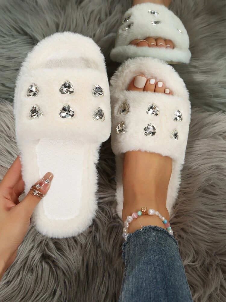 Women Heart-Rhinestone Decor Bedroom Slippers Fuzzy Fashion Slippers | SHEIN