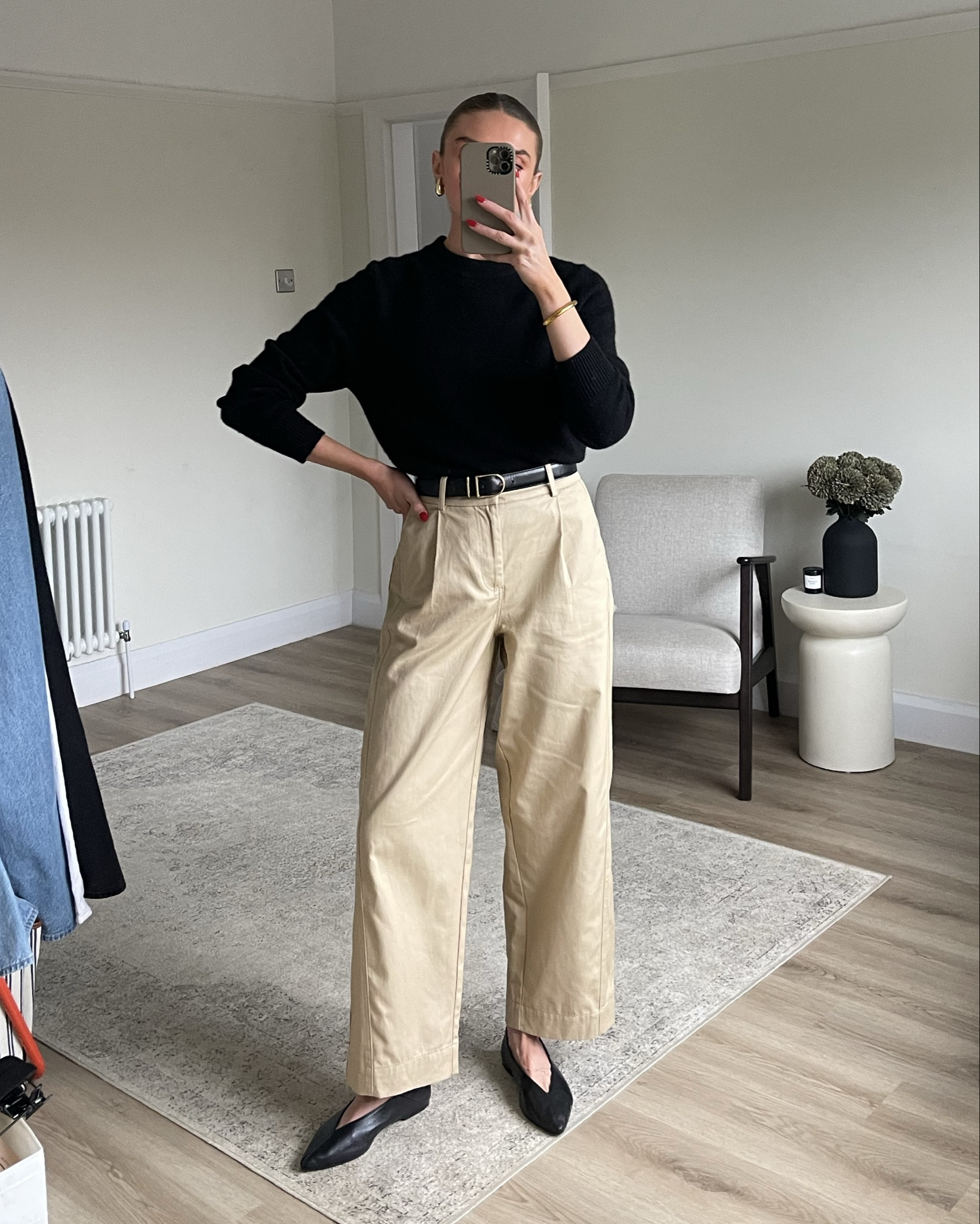 Outfit of the day which would be perfect for the office
XS in the Zara trousers, these come up big so size down 
Cashmere black jumper
Zara leather flags 


#LTKspring #LTKuk #LTKstyletip