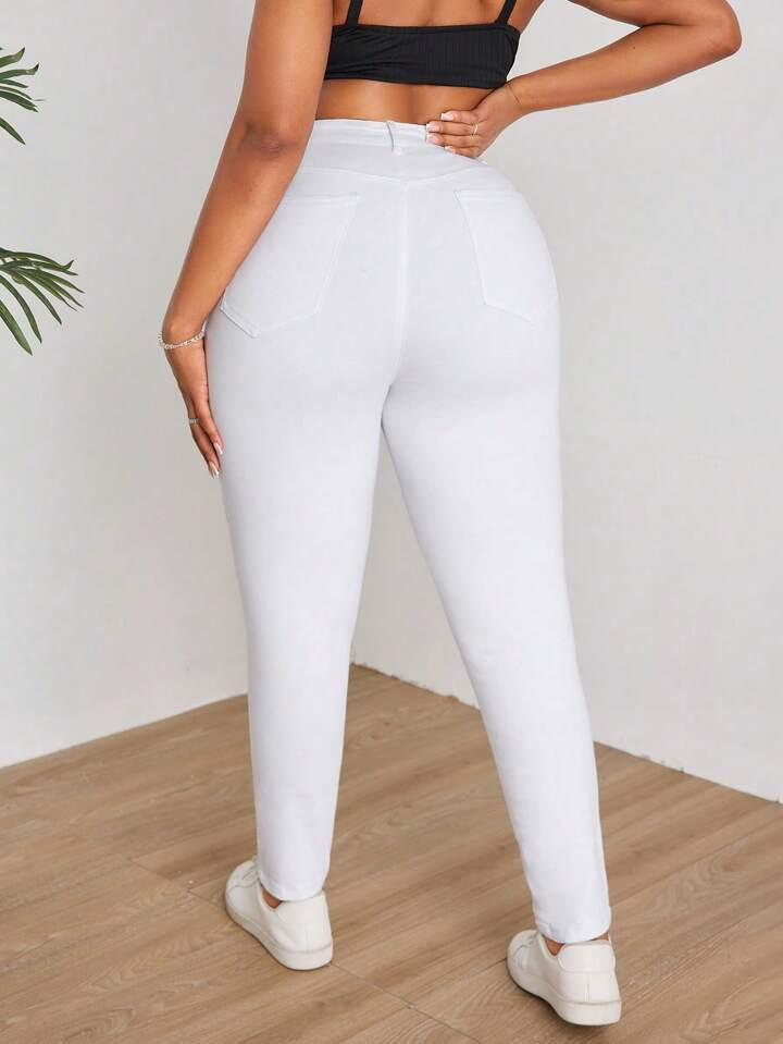 SHEIN EZwear Plus Size Women's Slim Fit Jeans | SHEIN