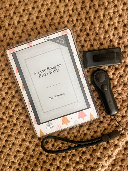 Page turner for paperwhite kindle: it holds a charge for so long! 

#LTKfindsunder50 #LTKGiftGuide #LTKhome