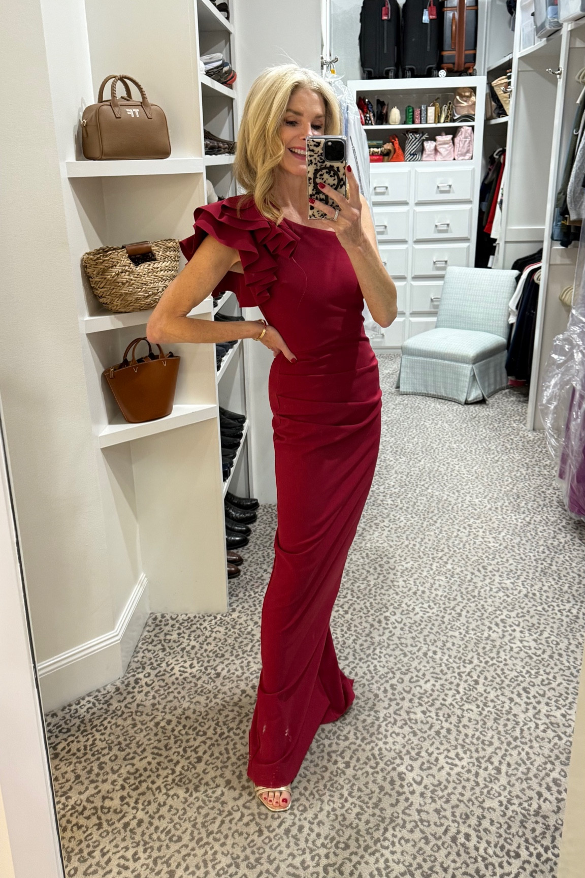 Stunning gown for an upcoming gala or black tie winter wedding! Size 4

#LTKParties #LTKWedding #LTKHoliday