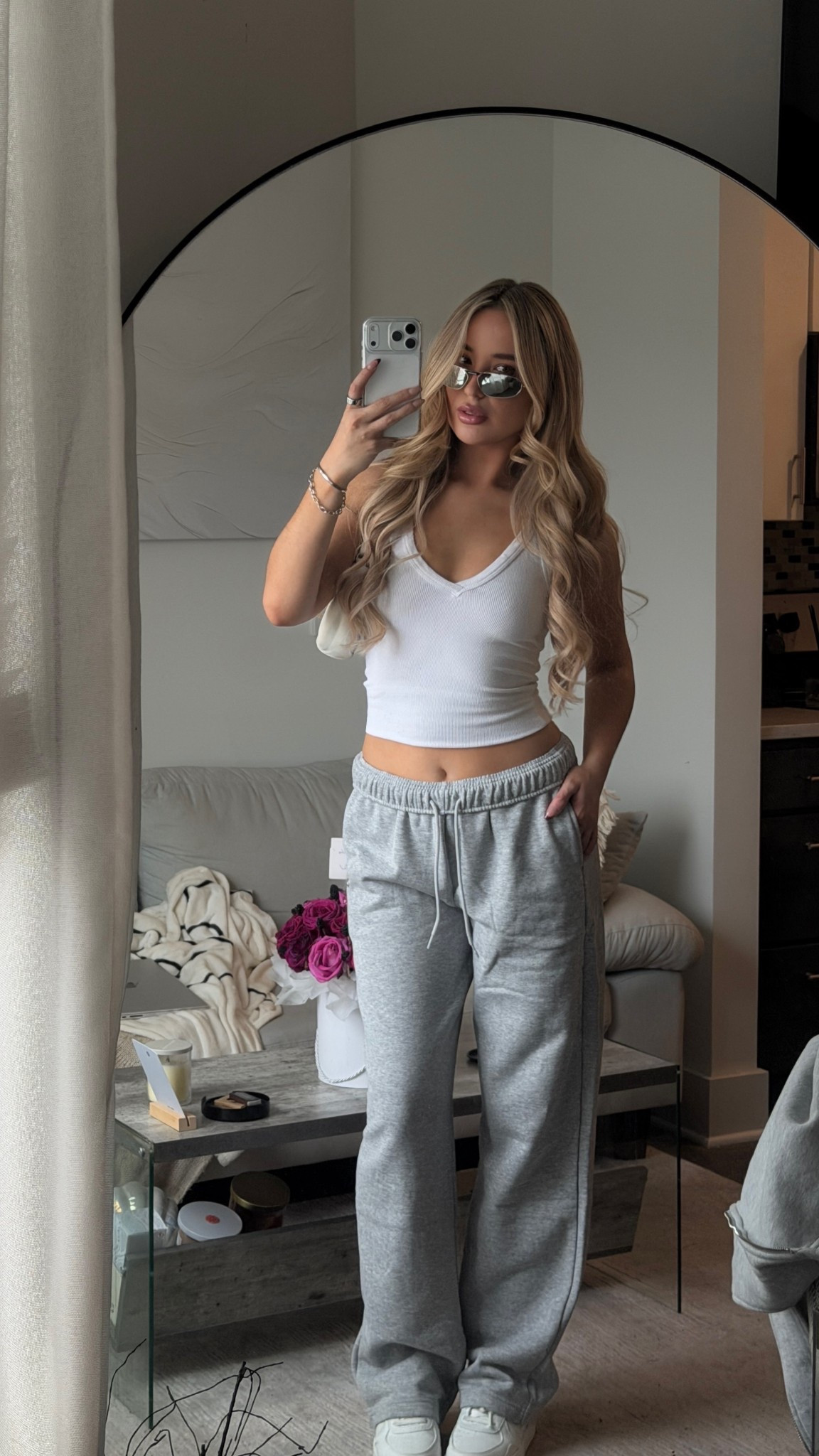 Accolade alo sweats 🤍🌨️ snow day vibes 