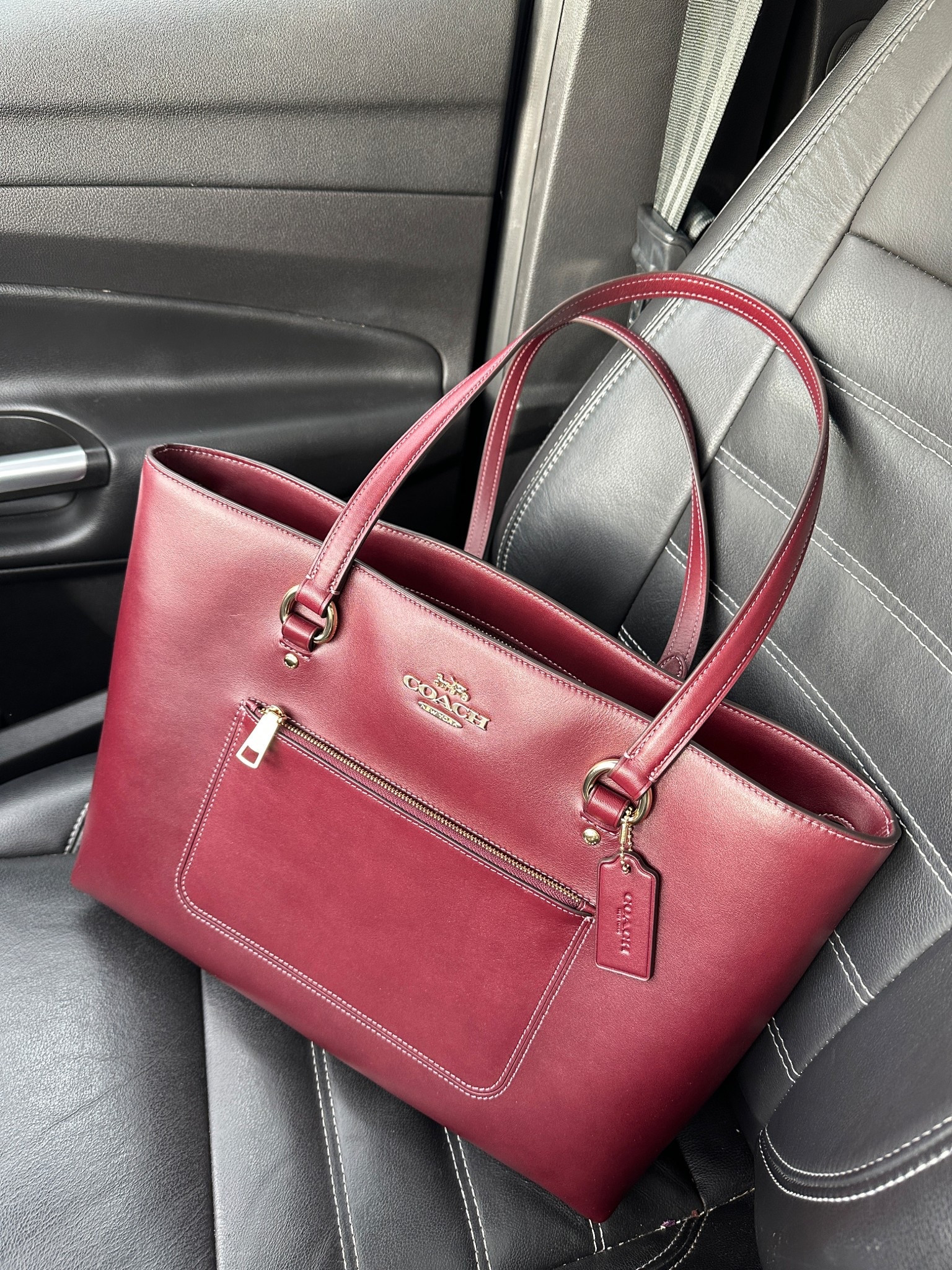 A moment for the bag. This burgundy Coach work tote has been my everyday carry lately — the colour feels luxe, rich, and so timeless. It fits everything I need for content days and running errands.

coach work tote, burgundy tote bag, best work bags 2026, everyday work tote, structured leather tote, canadian fashion blogger, office style essentials, capsule wardrobe bags, commuter work bag, timeless leather tote



#LTKworkwear #LTKcanada #LTKbag