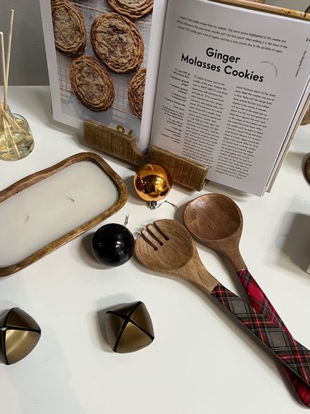 Great Holiday gift ideas for the Entertainers in your life🎁🎄

-Great cookbook 
-Dough bowl  candle 
-Plaid handle wooden salad set 

#LTKHoliday #LTKhome #LTKGiftGuide