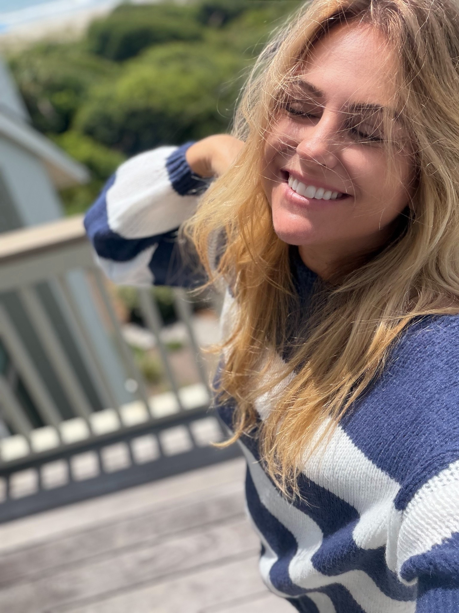 Loving this lightweight sweater!

#LTKSeasonal #LTKOver40 #LTKootd