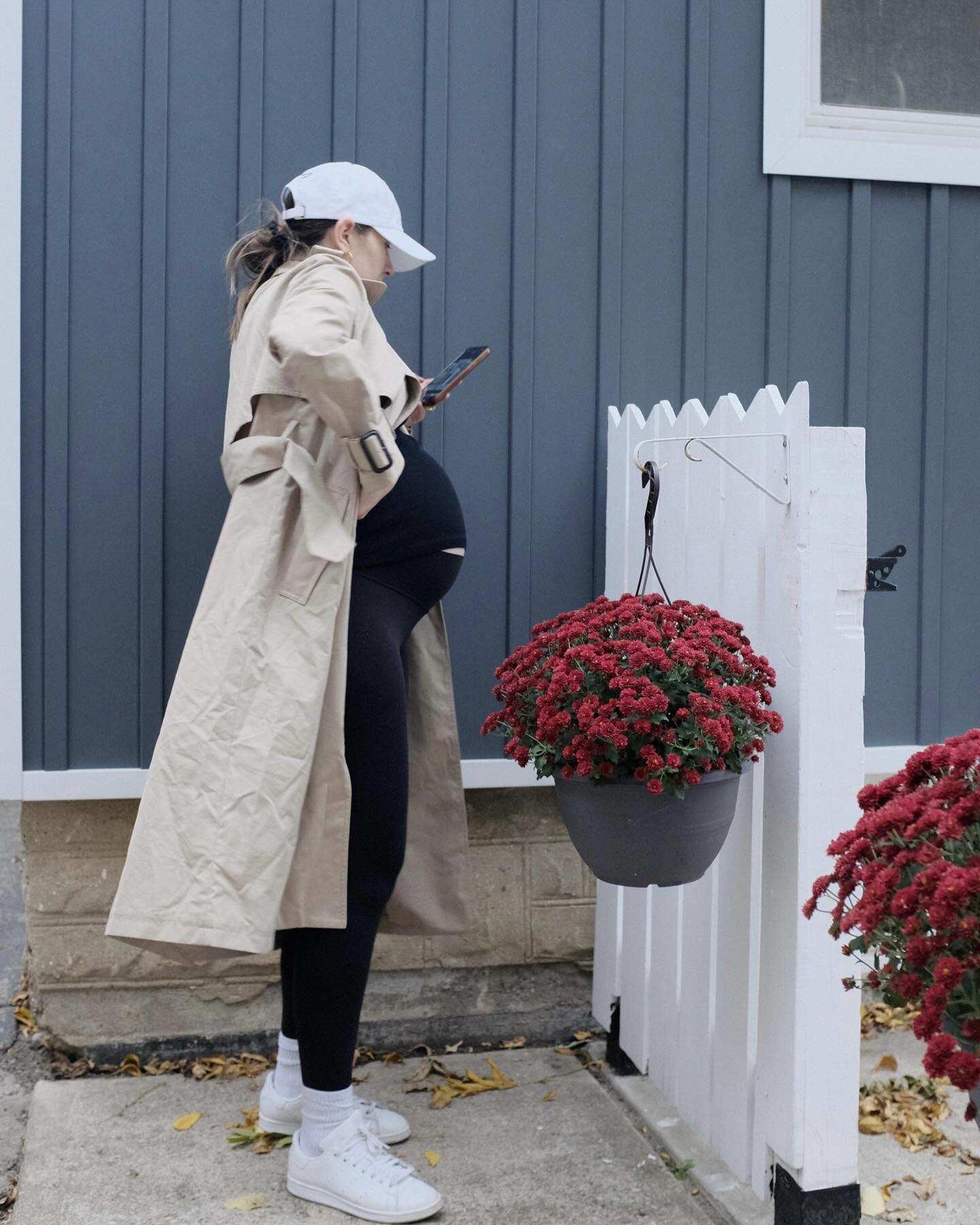 pov: you love fall fashion but none of your clothes fit 🍂✨

pregnancy problems amirite???? 🤪🙃 in all seriousness tho I’ve been living in lululemon leggings, cozy socks, and throwing on a trench to look somewhat put together haha!!

happy monday my friends 🫶

#fallfashion #pregnancystyle #bumpstyle #maternitystyle #pregnancyfashion #thirdtrimester

#LTKfall #LTKmaternity