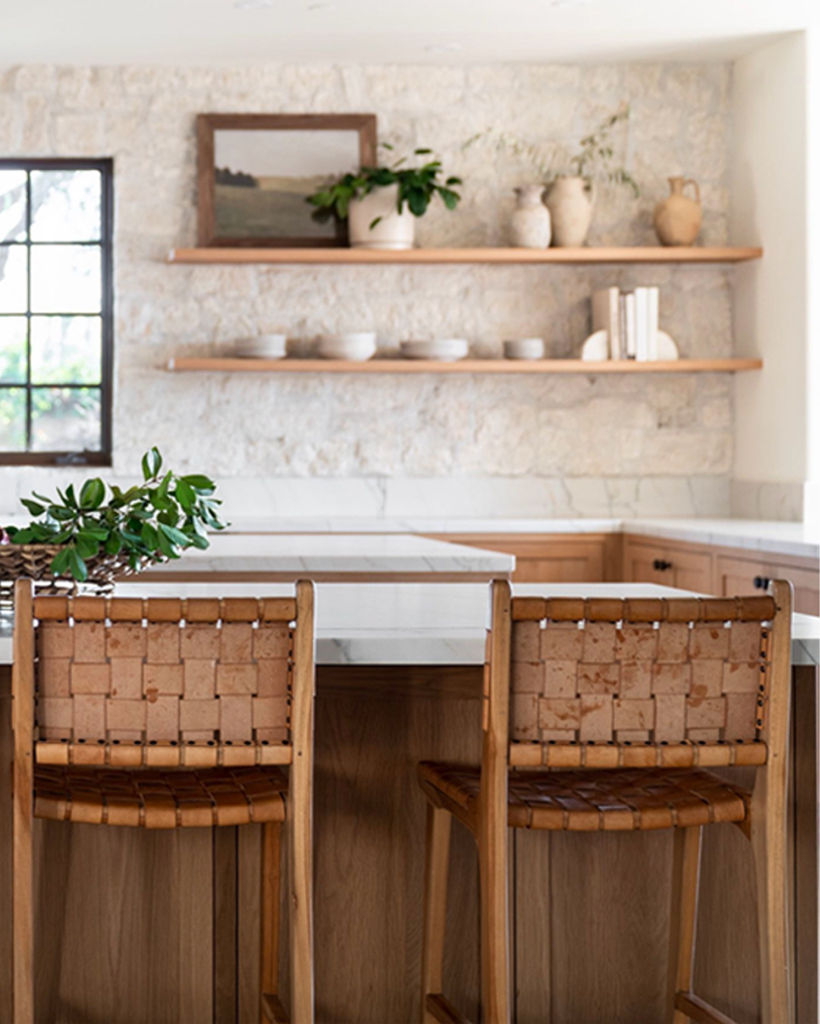 Neutral and fresh kitchen

Contemporary farmhouse featuring prominent design elements inspired by organic modern aesthetics. 

Floating shelves, bar stools, neutral vases,  counter stools, home decor, kitchen decor, organic modern decor, farmhouse kitchen, kitchen styling, neutral home decor, aesthetic book. 

#LTKhome