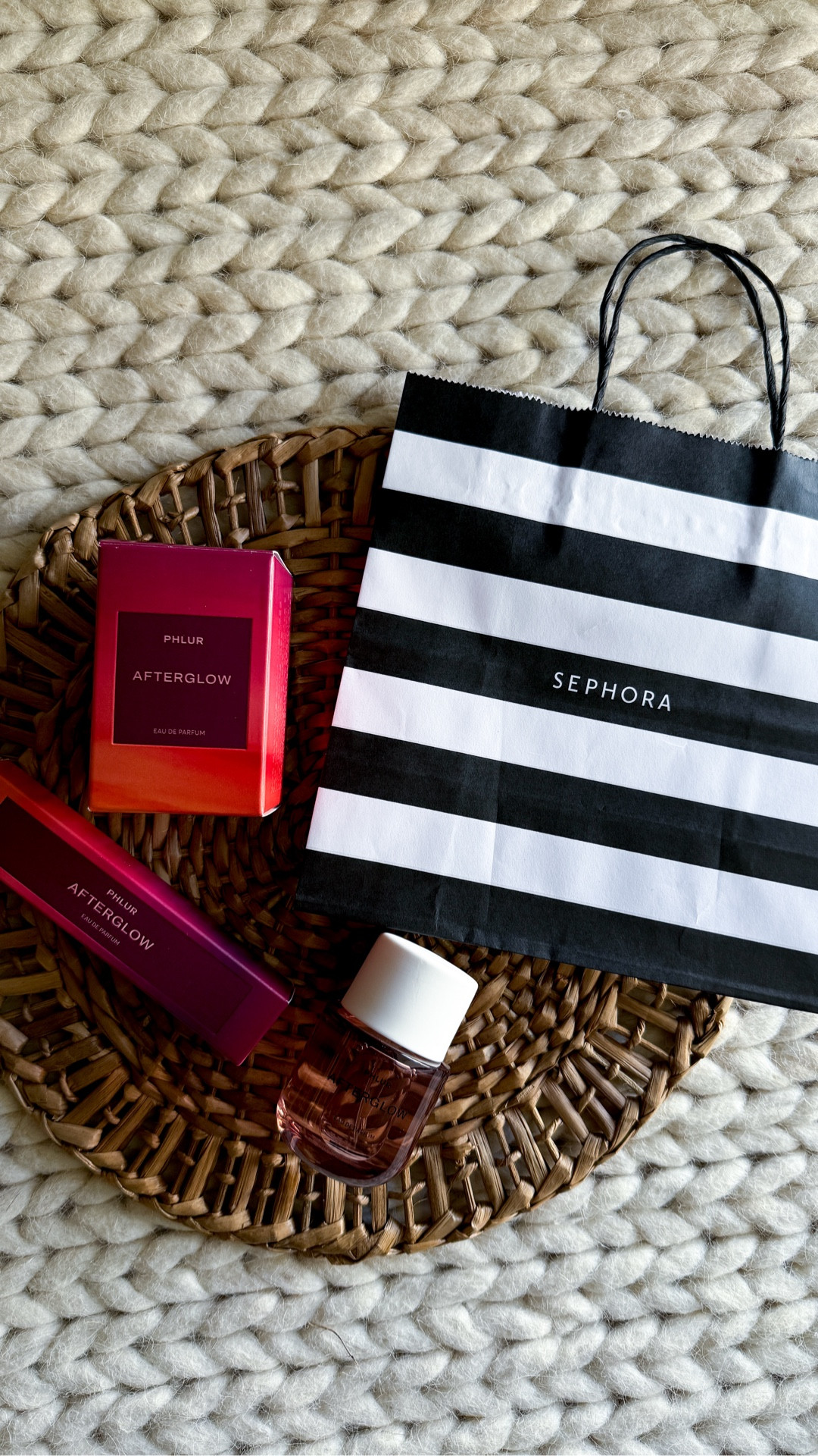 This one stopped me in my tracks. Phlur Afterglow is warm, soft, & addictive in the best way. It’s that cozy skin scent that gives creamy sandalwood, a hint of lavender milk, & that subtle amber warmth that lingers without being overpowering. Easy everyday perfume, perfect for winter into spring, & so good layered or worn on its own. Also tagging some of my other favorites from Phlur. 

phlur afterglow perfume - warm amber fragrance - everyday perfume - cozy skin scent - sandalwood perfume - lavender milk notes - warm spicy fragrance - sheer perfume - sephora finds - clean fragrance - feminine perfume - signature scent - layering perfume - winter to spring fragrance - subtle luxury perfume - modern fragrance - beauty favorites - perfume obsession

#LTKGiftGuide #LTKU