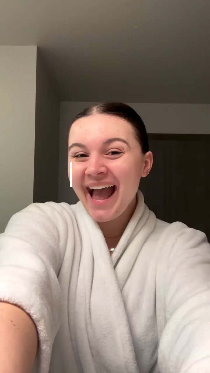 Come along for a jam packed day as an influencer/tastemaker in Spokane! It’s never going to fully sink in that this is my real life 🥹

Started off the day going to @spokaneclub and doing my Wednesday Pilates. Then I fixed up my car before working at home for a bit and getting ready for the day. Once I was set to go, I headed to @indabacoffee for some coworking and got a ton done! 

By nighttime it was time for my media event with @houseofcolour_spokanenorth which was super cool. Thank you Sammy and @postedconsulting for inviting me! To top off the night, you know I had to go to @maryhillwinery where I caught up with a friend and ended up yapping until 11 pm 🤣

#vlogmas #vlogmas2024 #spokanelife #spokanewa #spokanedoesntsuck #winenight #medianight

#LTKSeasonal #LTKHoliday #LTKWatchNow