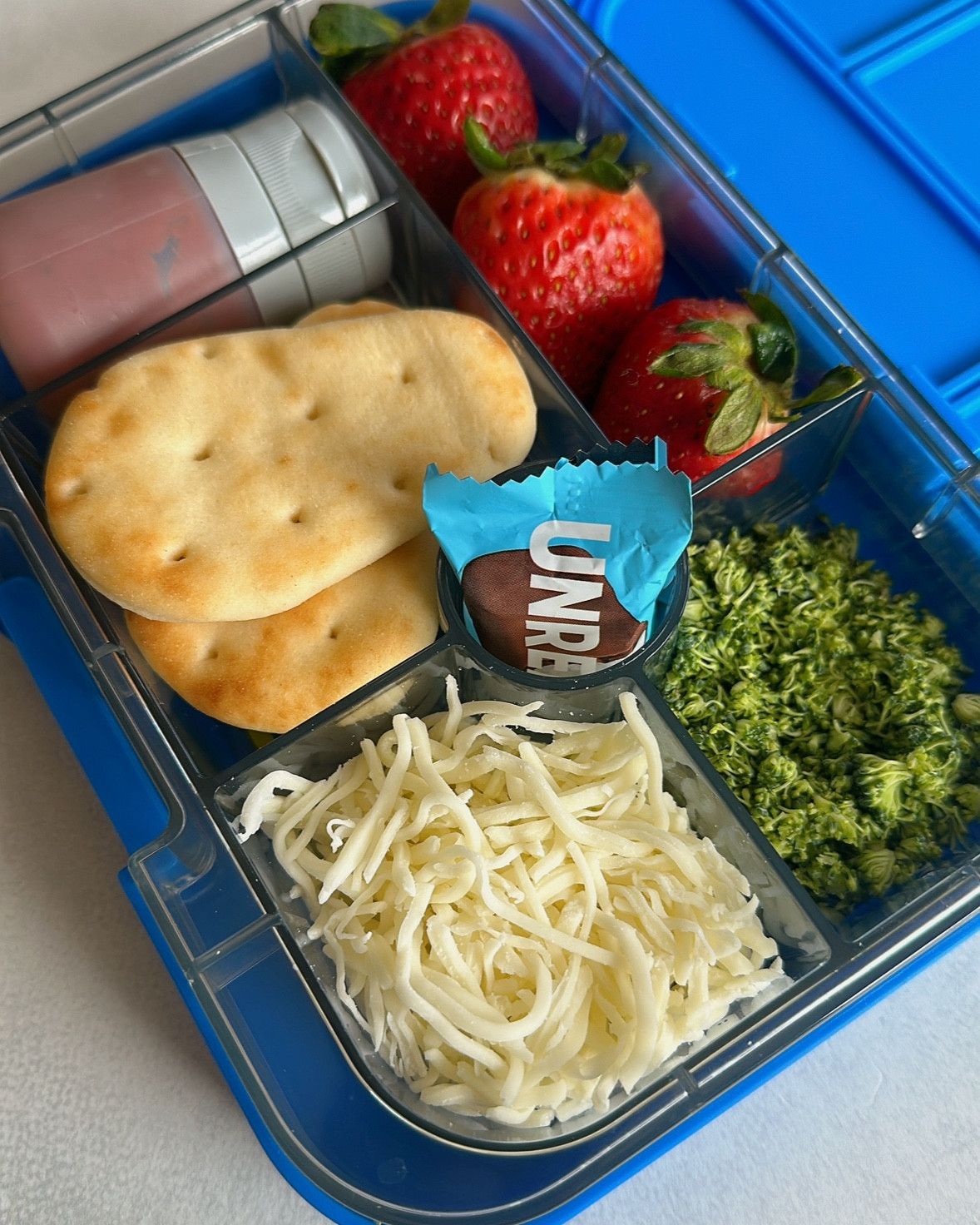 DIY Pizza Lunchables🍕🍕

#toddlerlunch #lunchboxidead