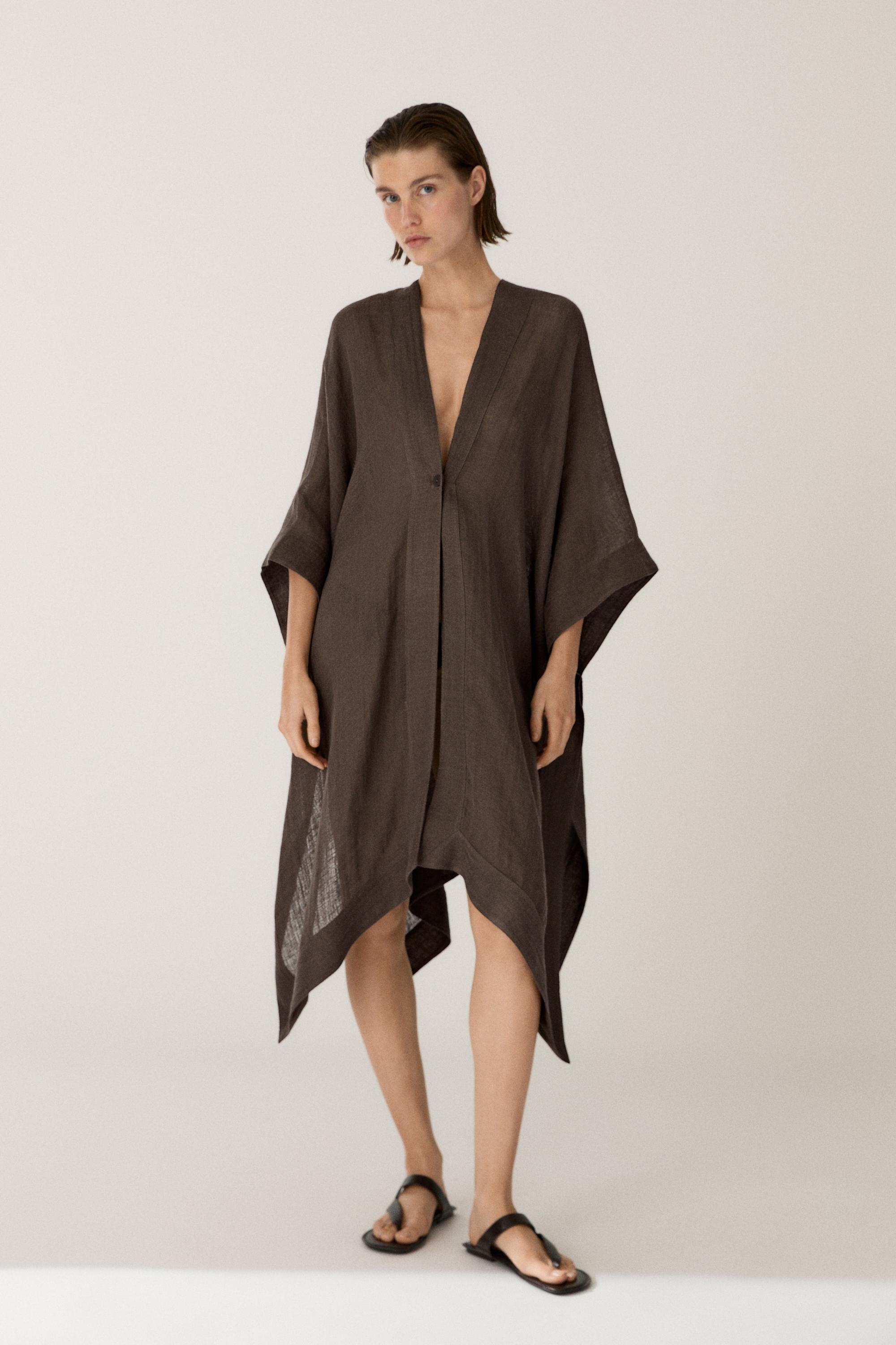Flowing 100% linen oversize blouse with back detail | Massimo Dutti UK