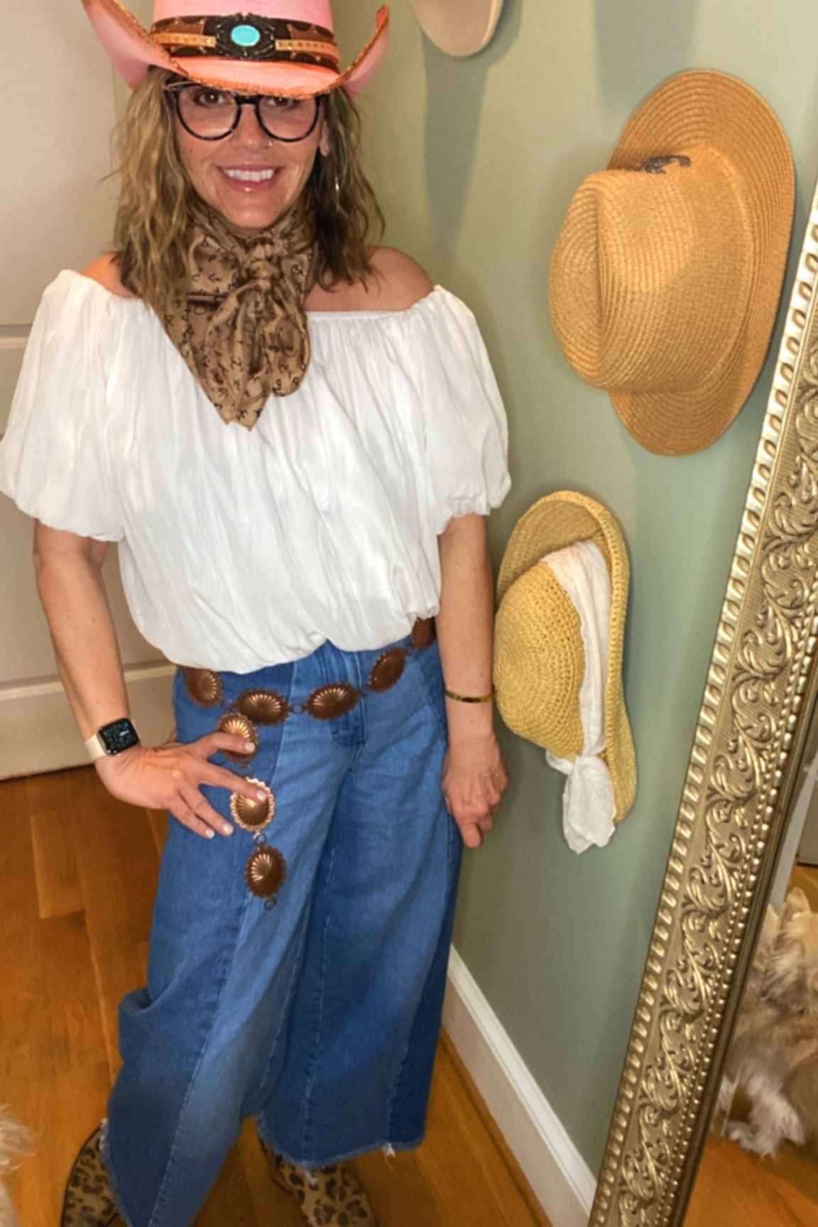 My first pair of Wranglers!! I’m in love 🥰 Love the color blocking and wide leg!!

#LTKGiftGuide #LTKFind #LTKstyletip
