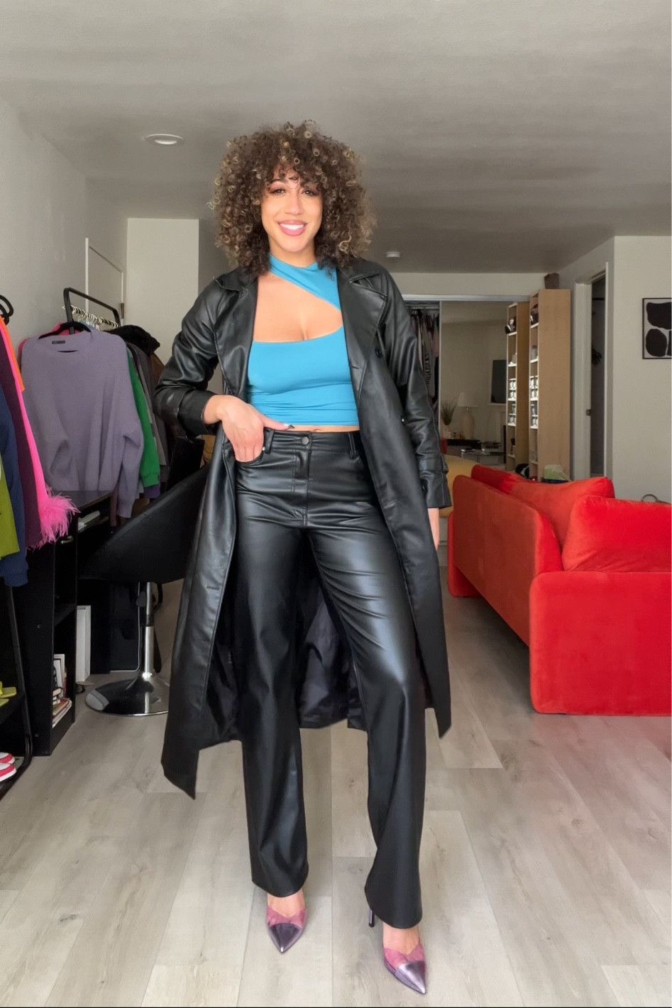3rd of the tech bae date night outfits TikTok!
top: princess polly
leather pants: Zara
leather coat: princess polly 