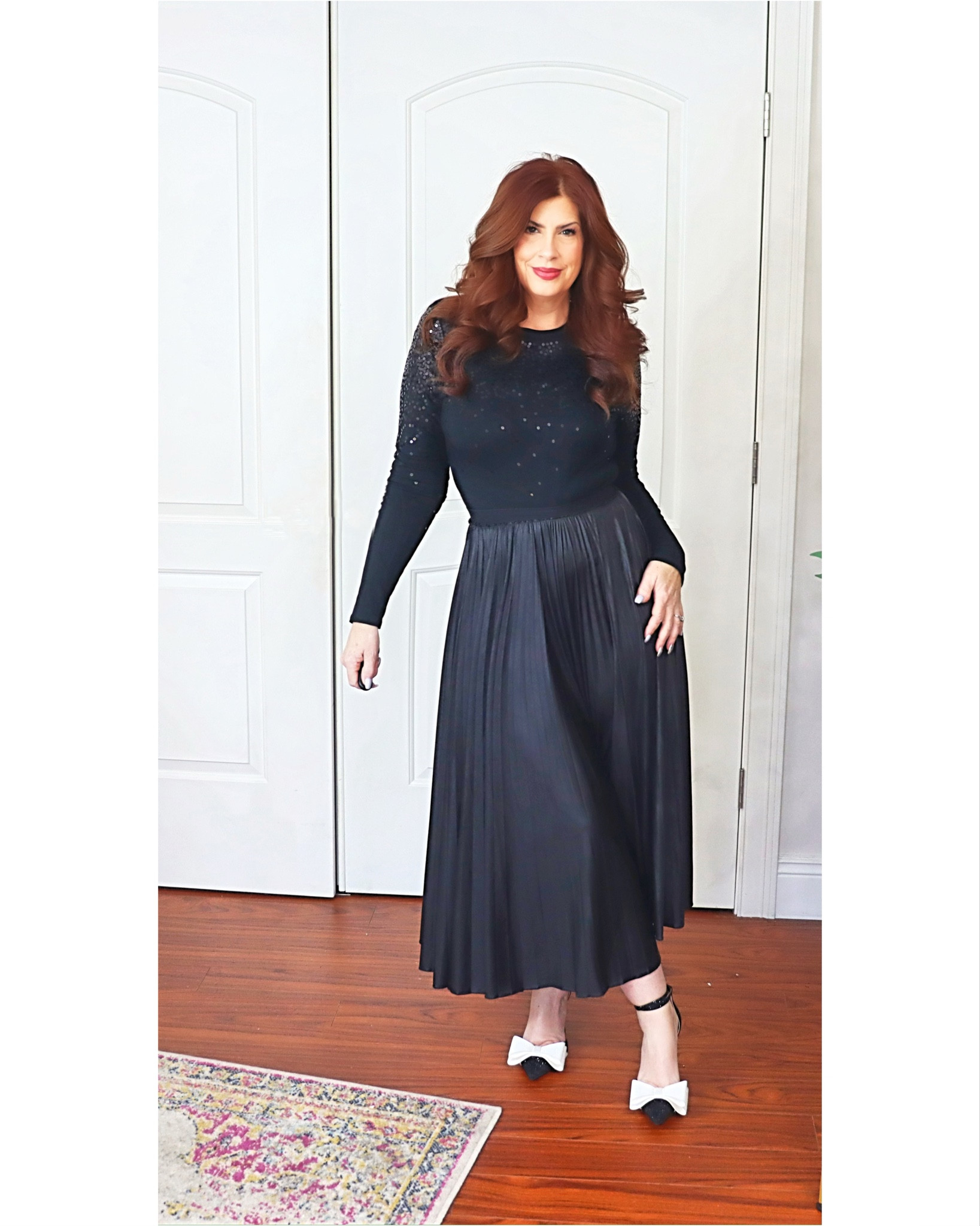 NOTHING LIKE BLACK AND WHITE WITH A LITTLE SPARKLE FOR THE HOLIDAYS ❄️🎄

#LTKsalealert #LTKSeasonal #LTKHoliday