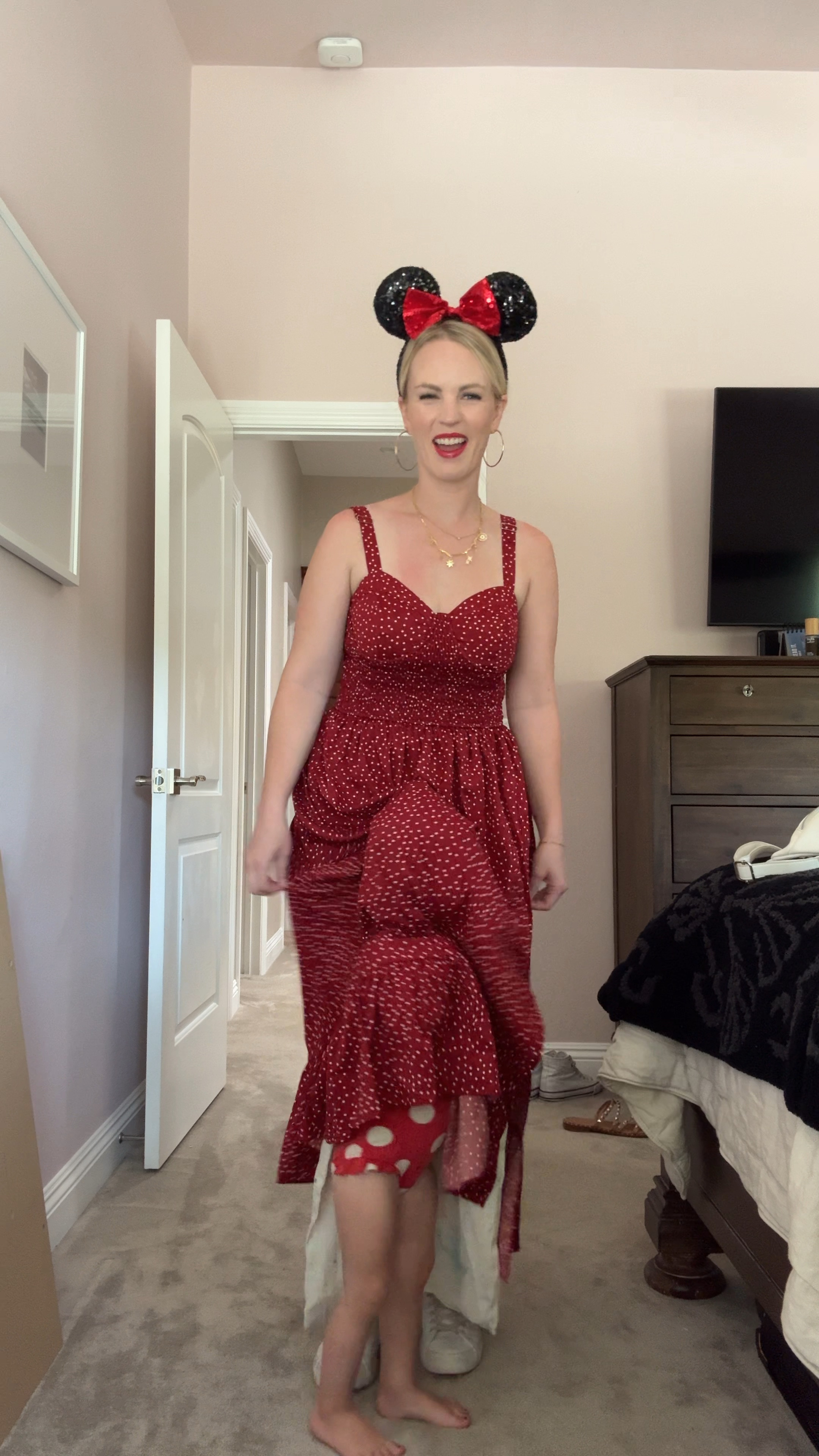 Classic Minnie Style #disneyfashion #disneystyle 

#LTKStyleTip #LTKSummerSales